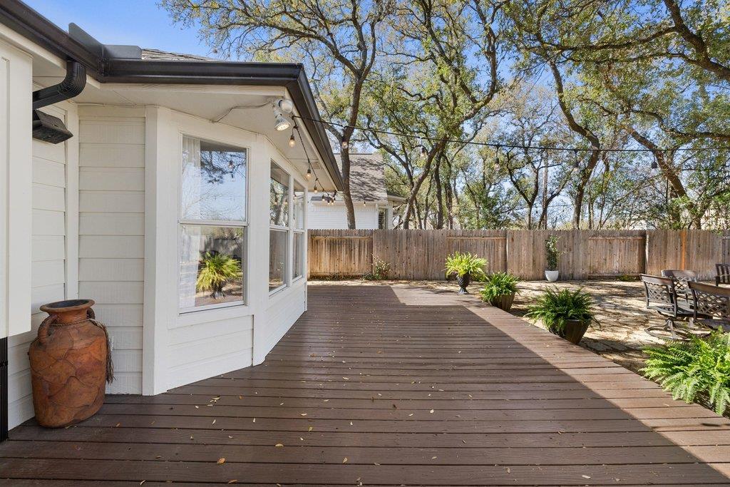 5700 Travis Green LN