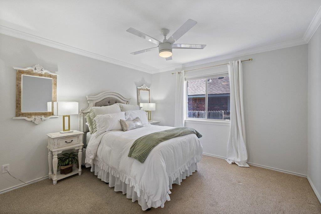 5700 Travis Green LN