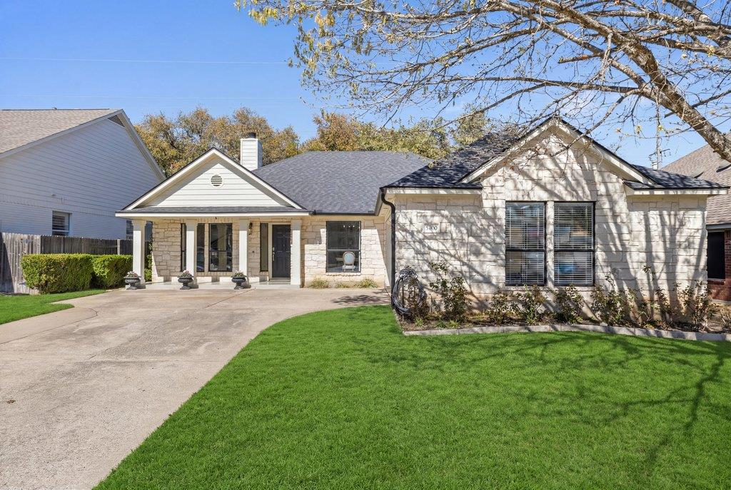 5700 Travis Green LN