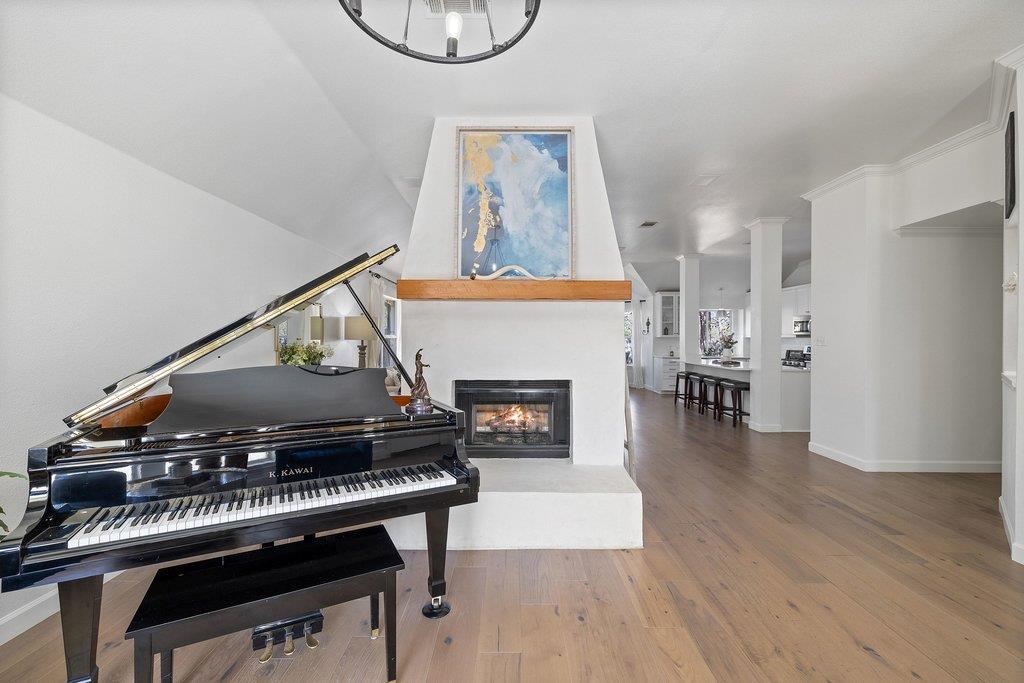 5700 Travis Green LN