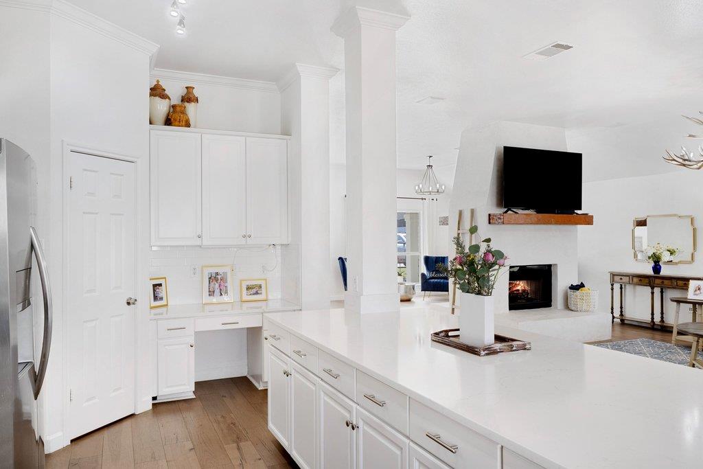 5700 Travis Green LN