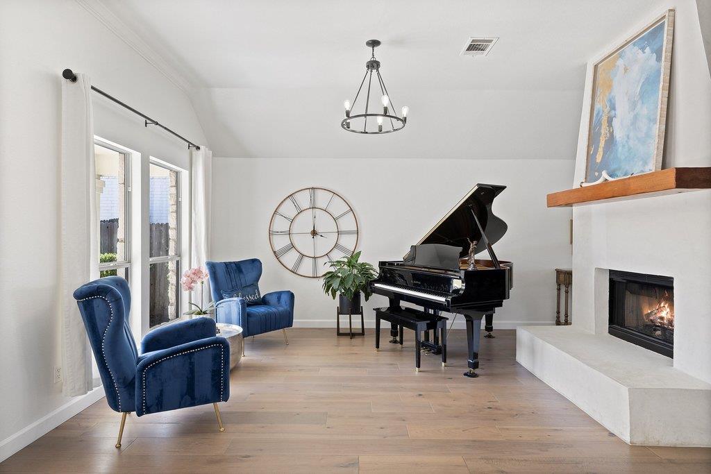 5700 Travis Green LN