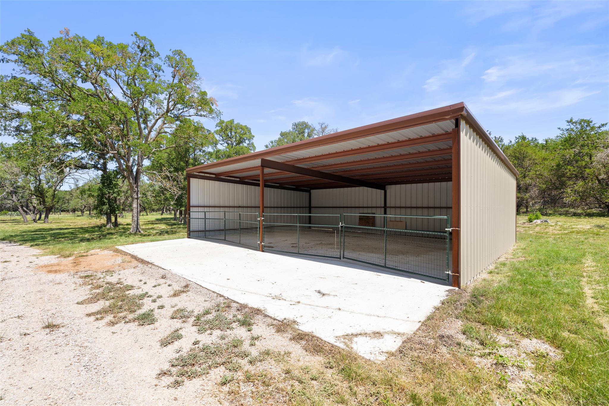 937 Flat Creek RD