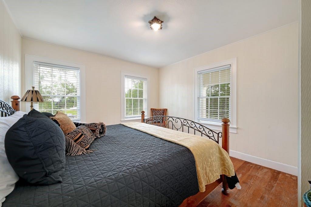 119 River PL