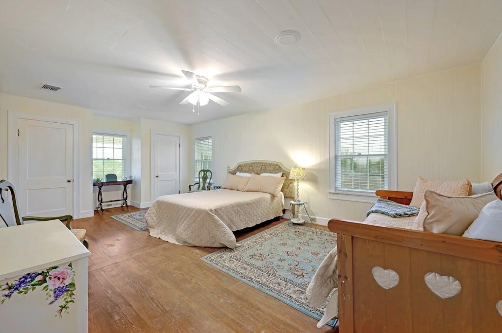 119 River PL
