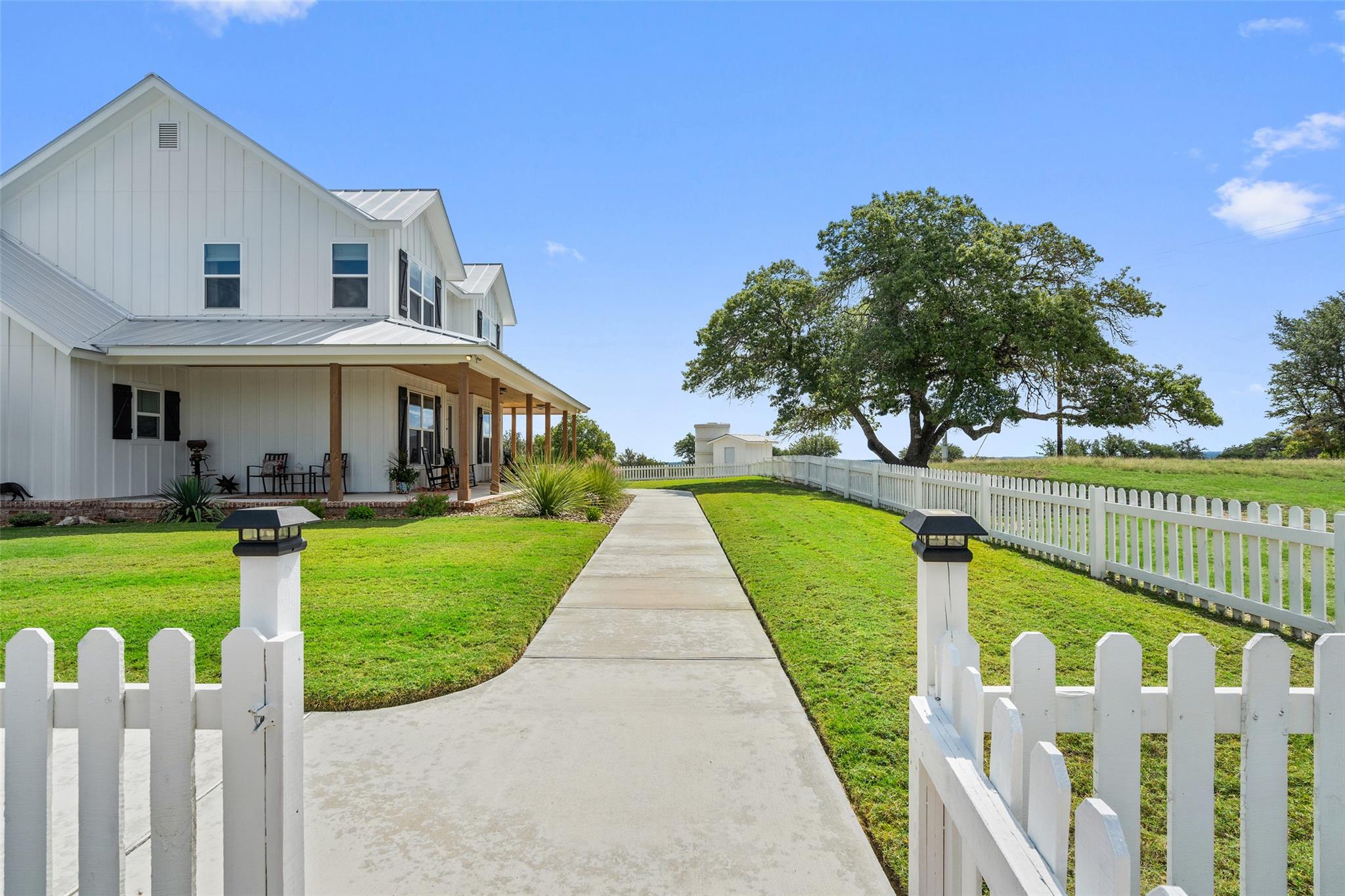 2454 McKinney Loop