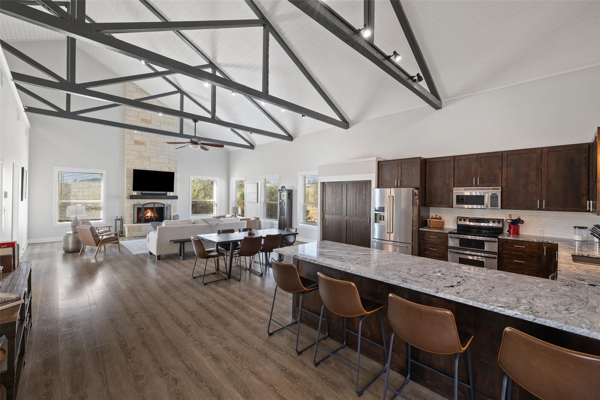 2027 FM 1376, Boerne