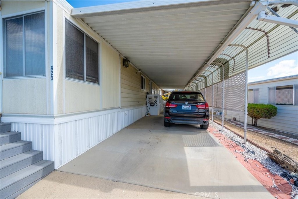 820 Glen Oak