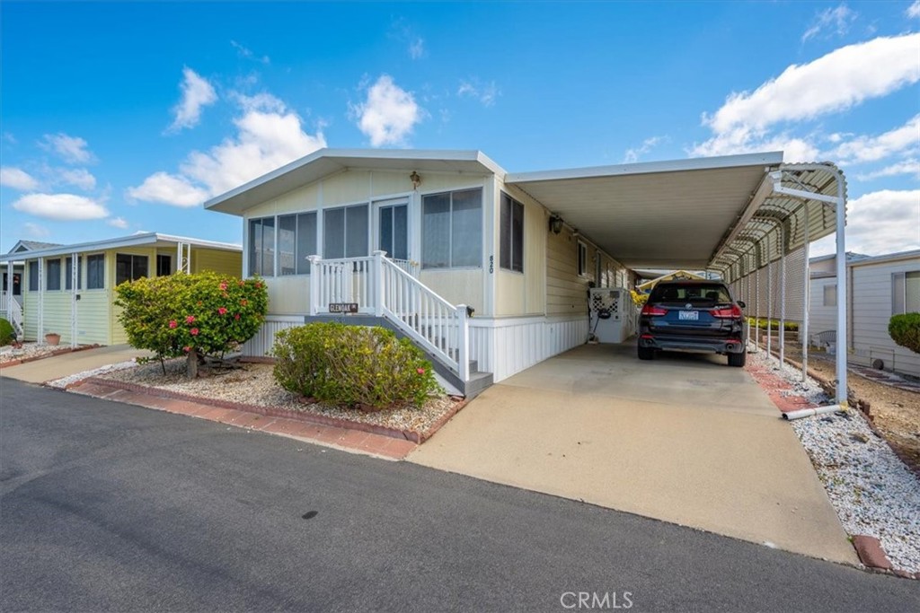 820 Glen Oak