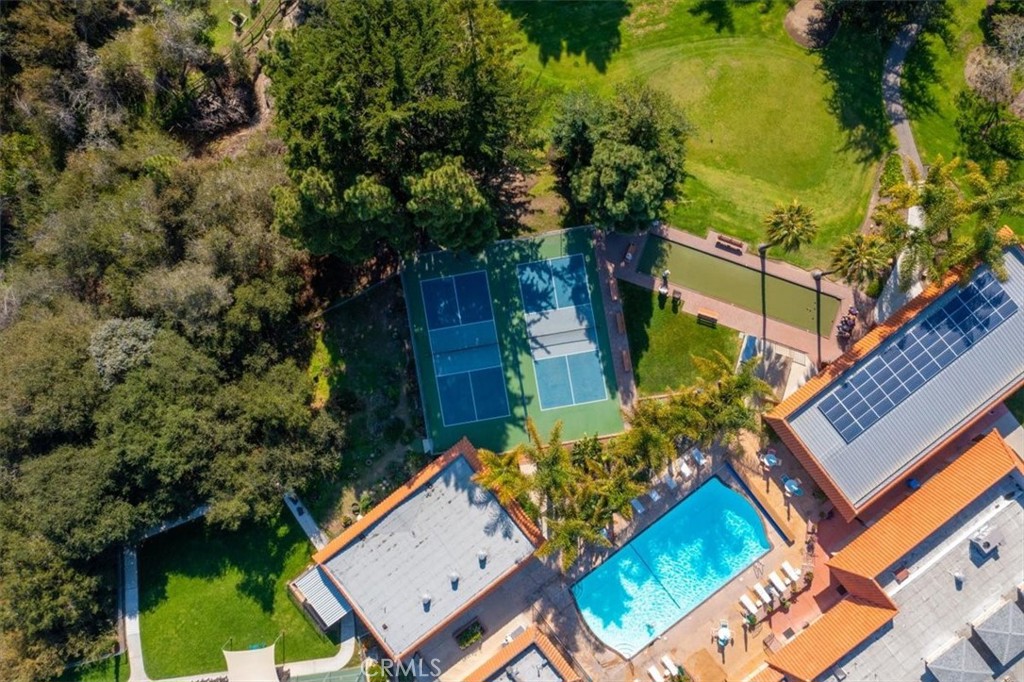 820 Glen Oak