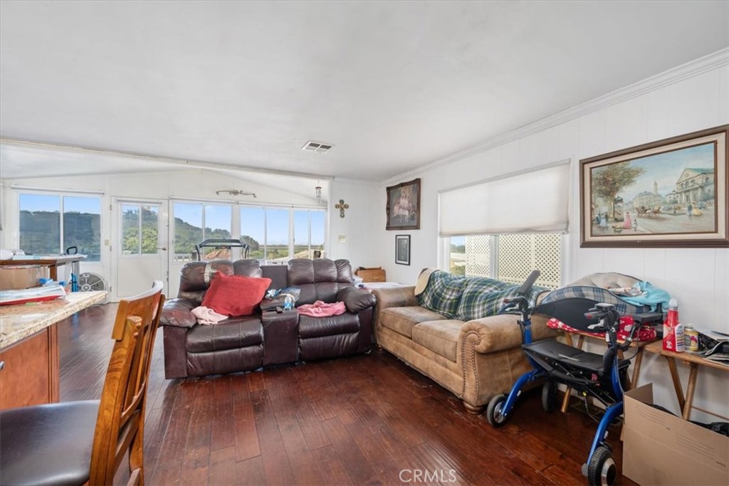 820 Glen Oak