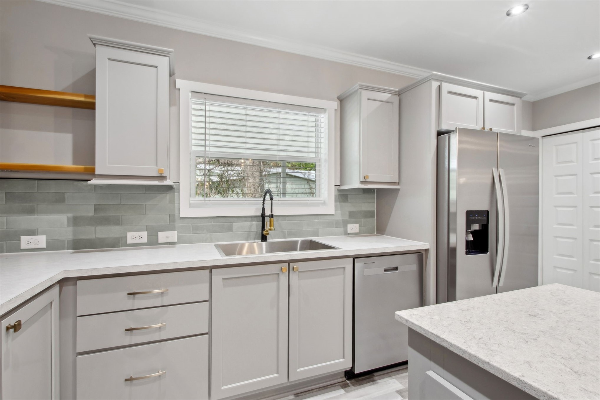 848 S 11TH STREET