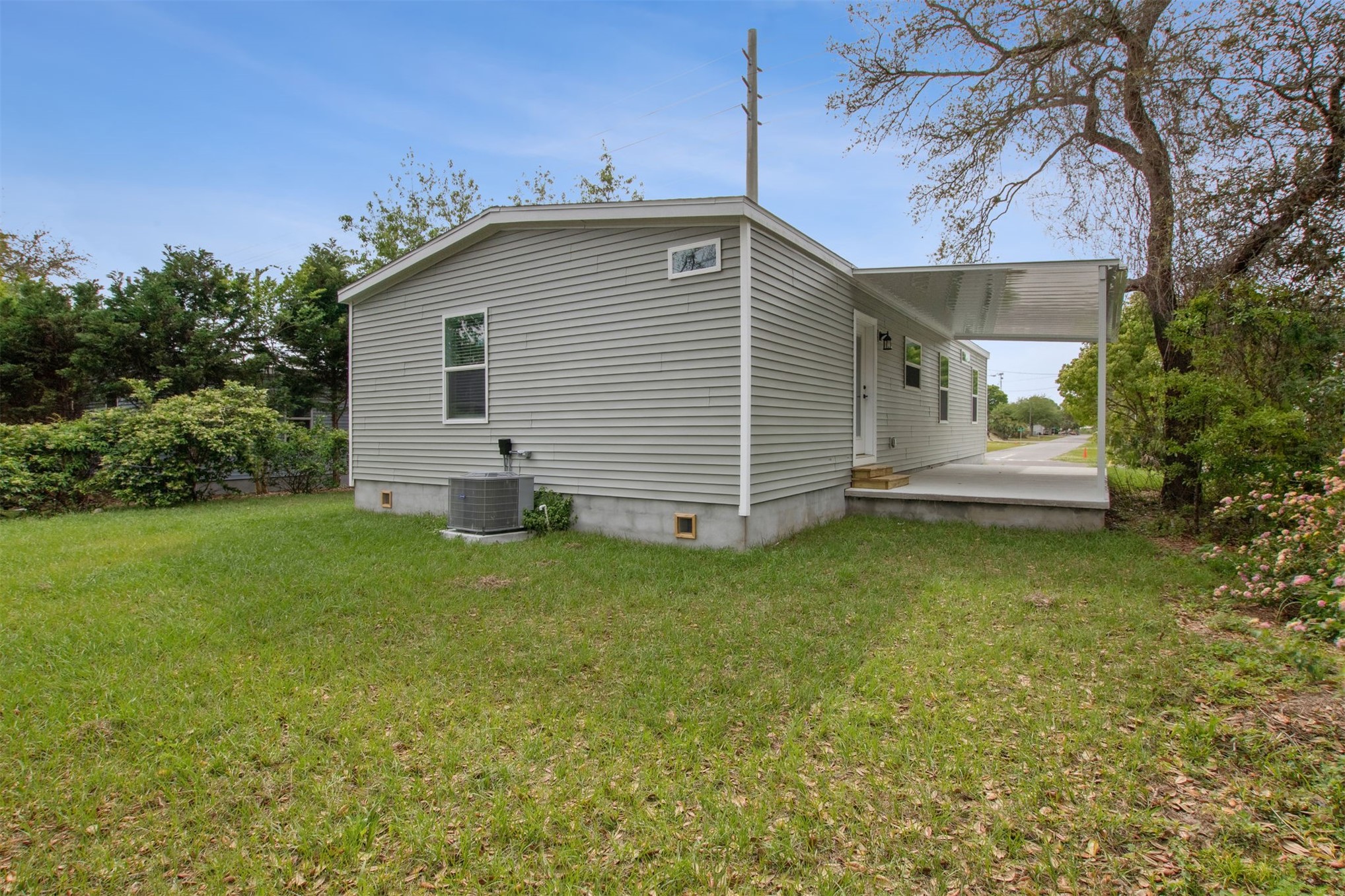 848 S 11TH STREET
