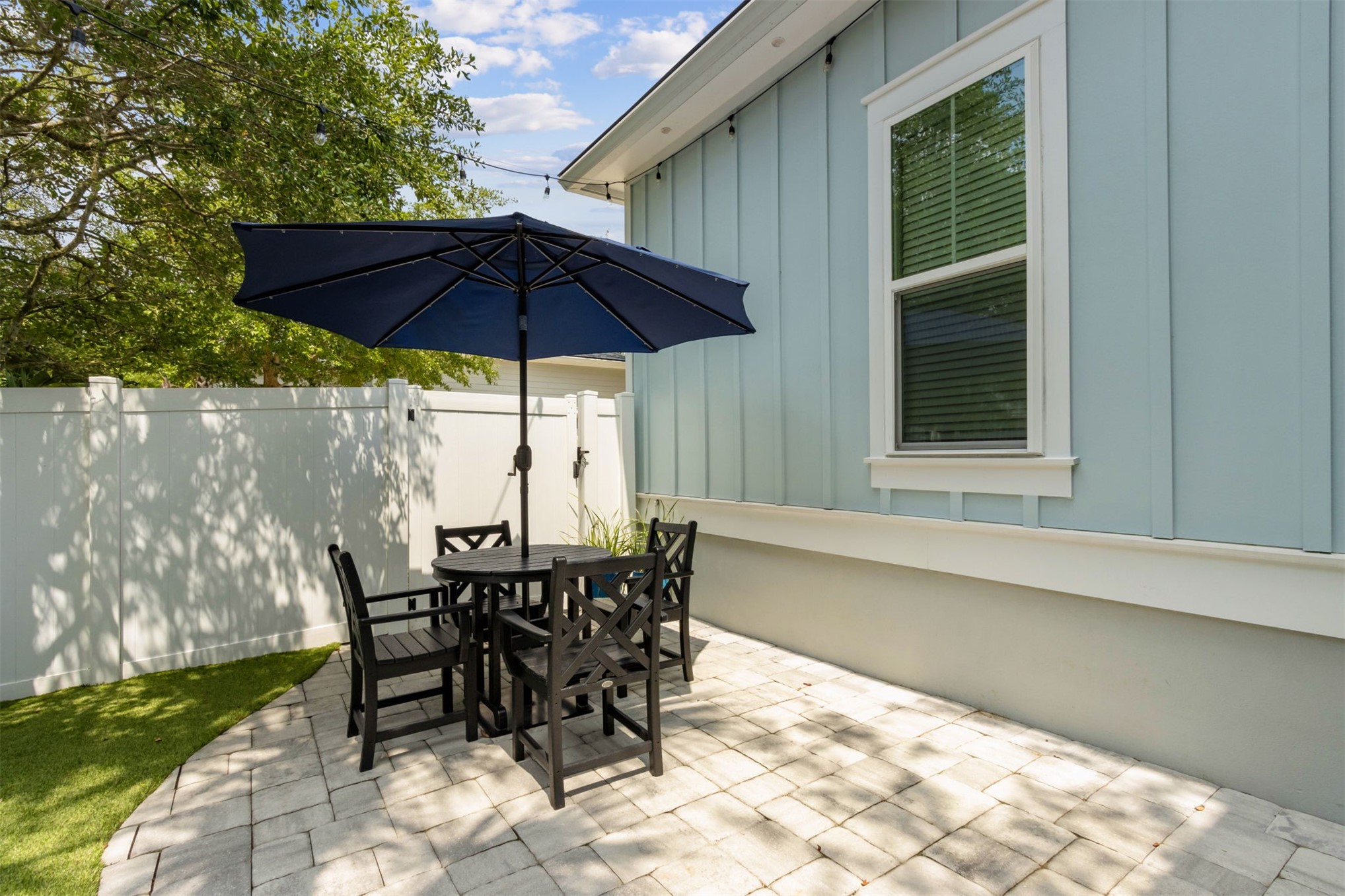 1787 AZALEA STREET
