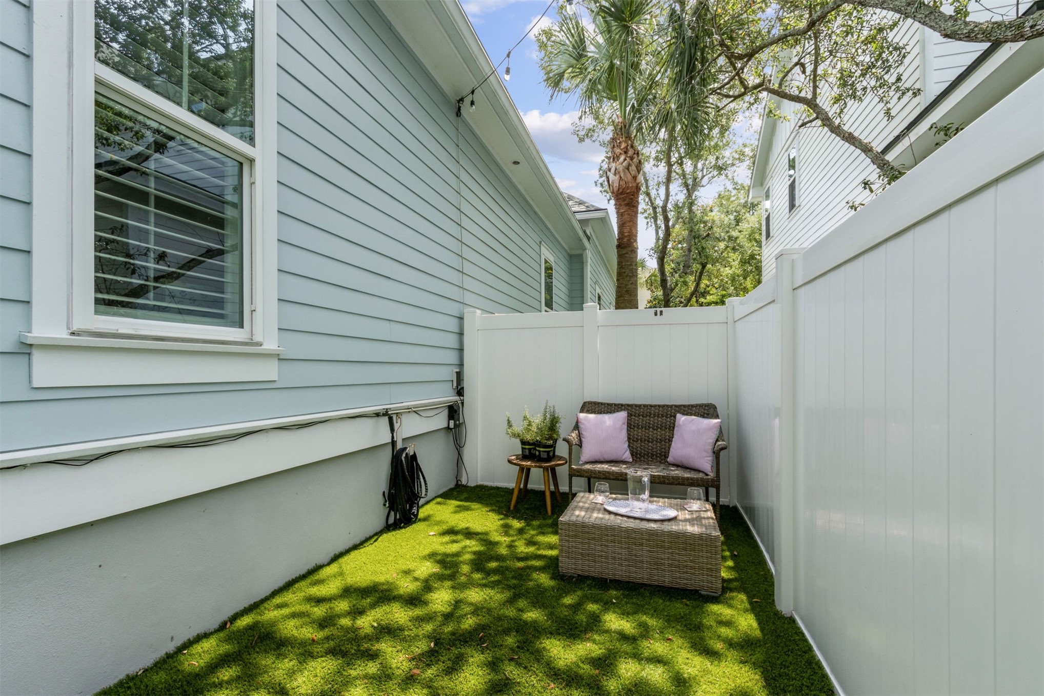 1787 AZALEA STREET
