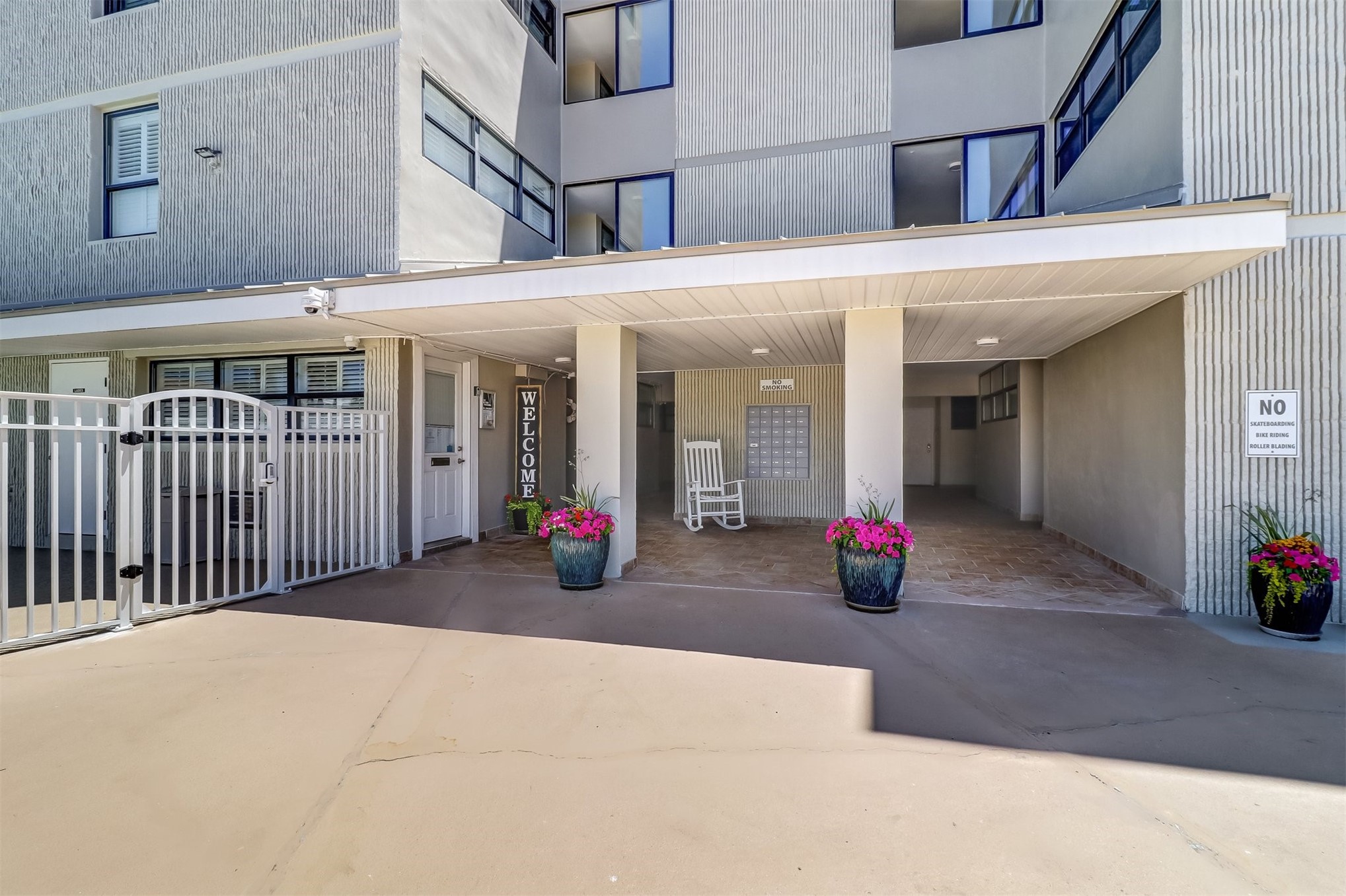 3150 S FLETCHER AVENUE 204