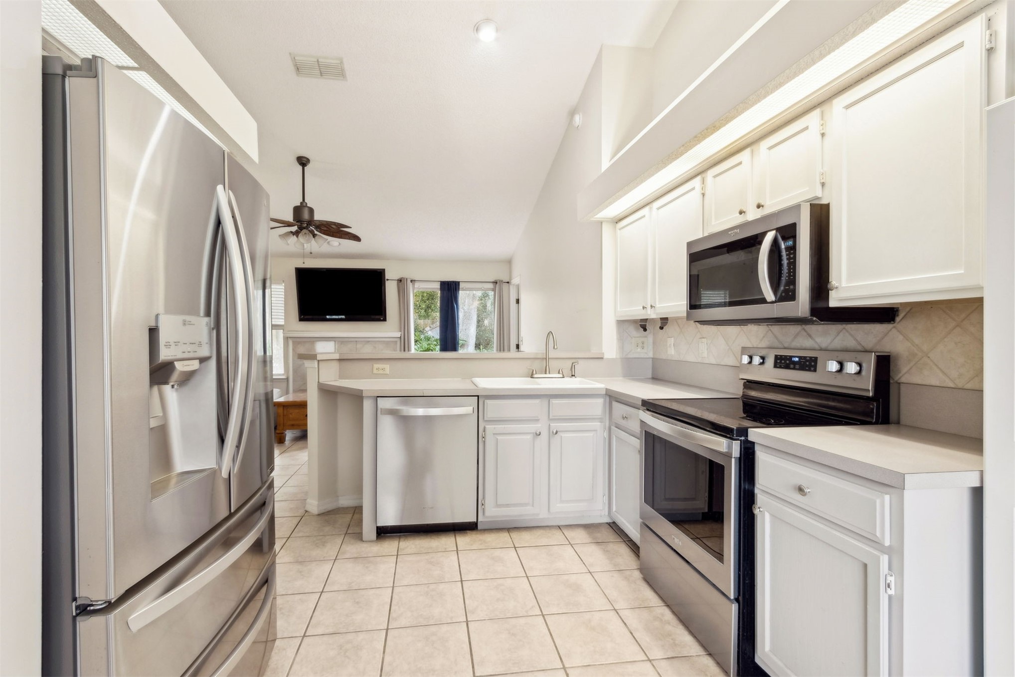 2433 BONNIE OAKS DRIVE