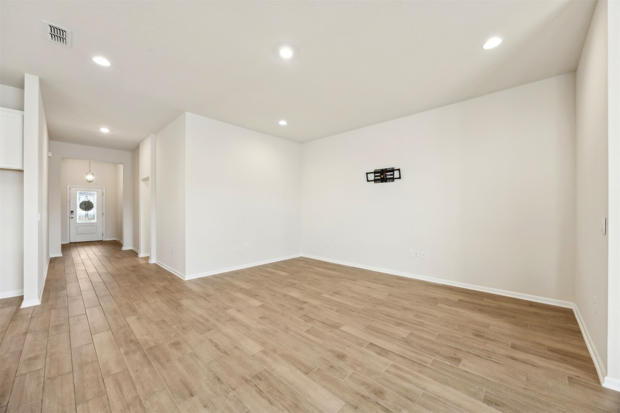 70414 WINDING RIVER DRIVE