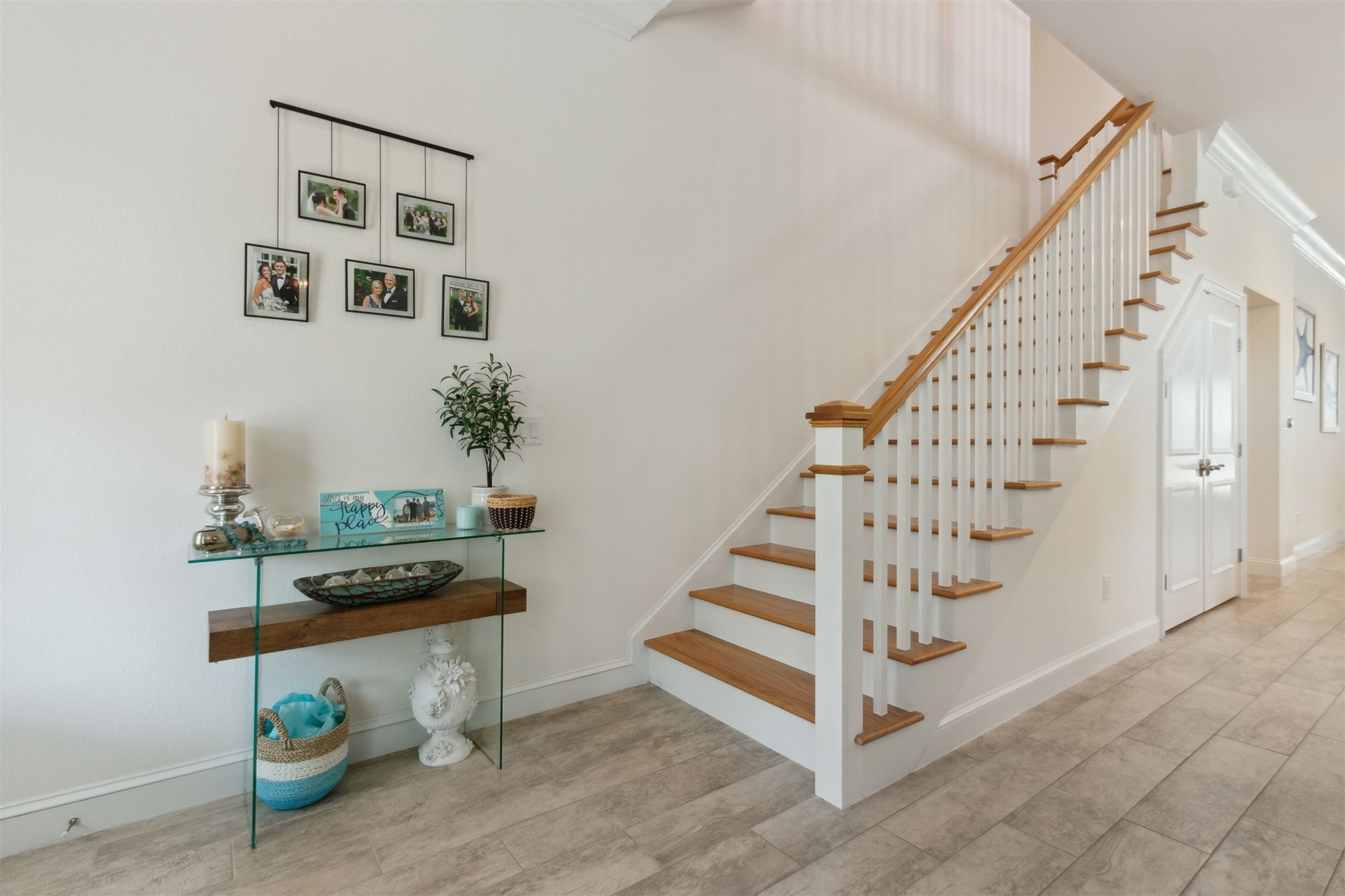 1981 AMELIA OAKS DRIVE