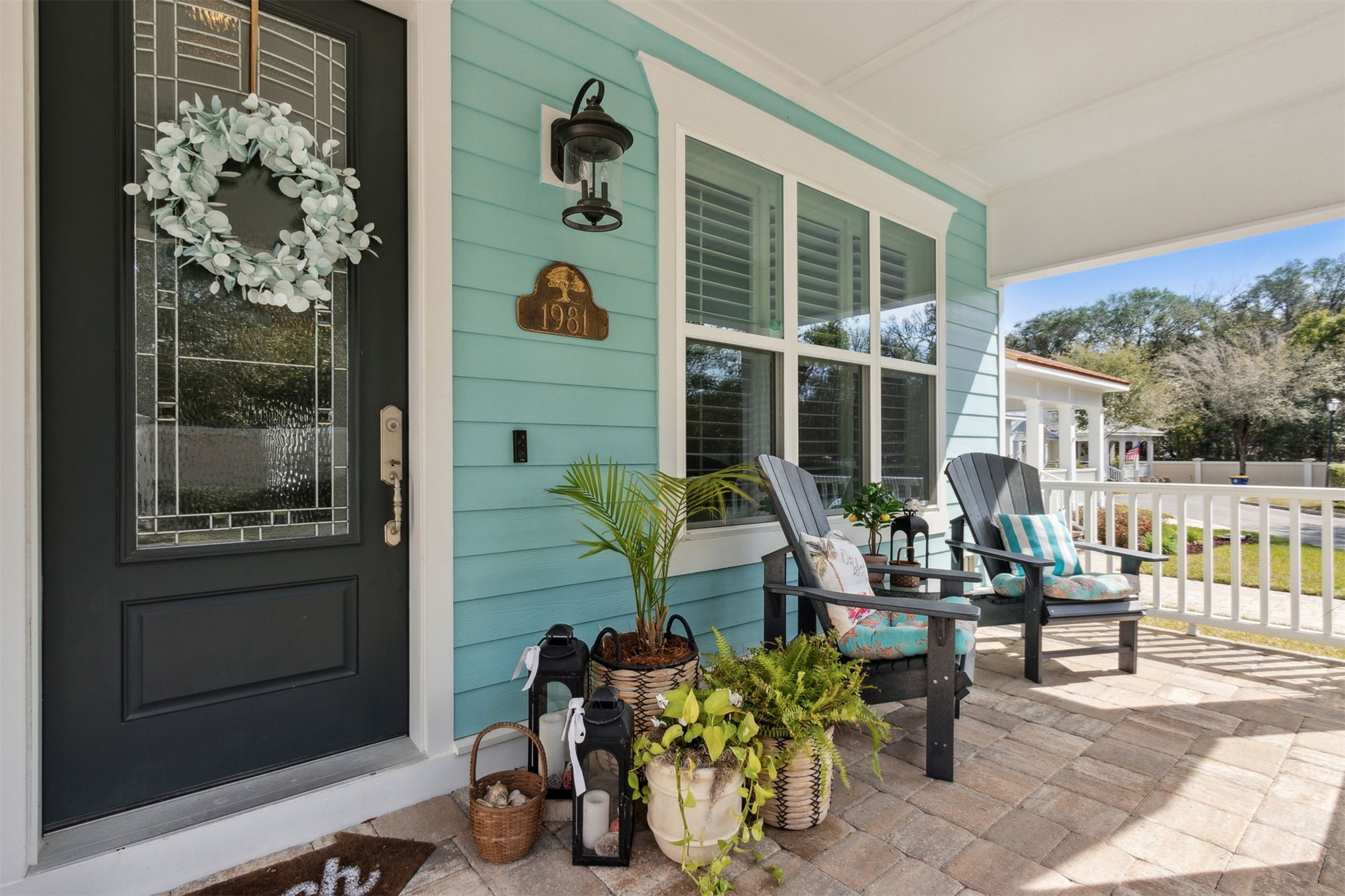 1981 AMELIA OAKS DRIVE