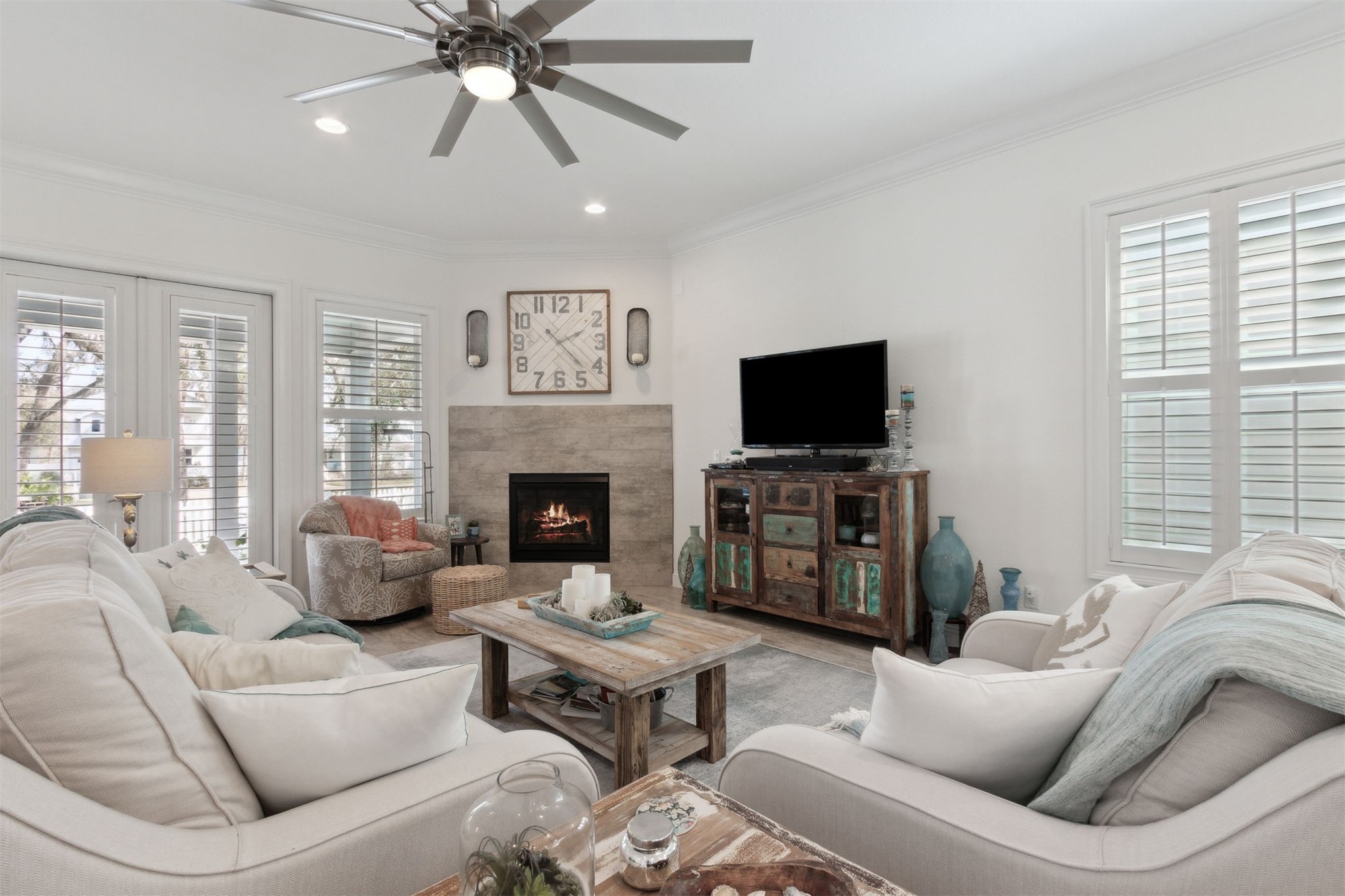 1981 AMELIA OAKS DRIVE
