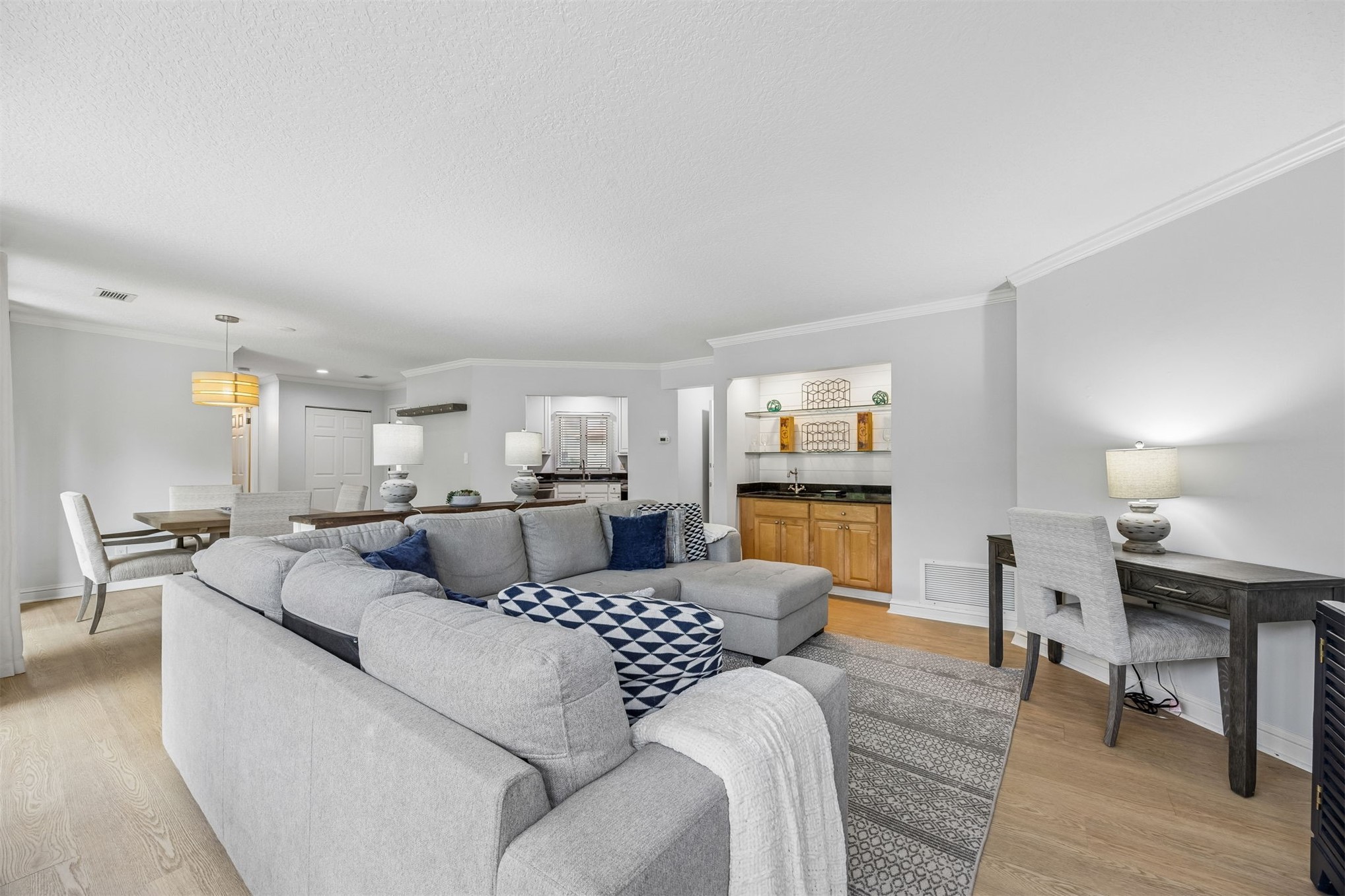 2322 / 2324 BOXWOOD LANE
