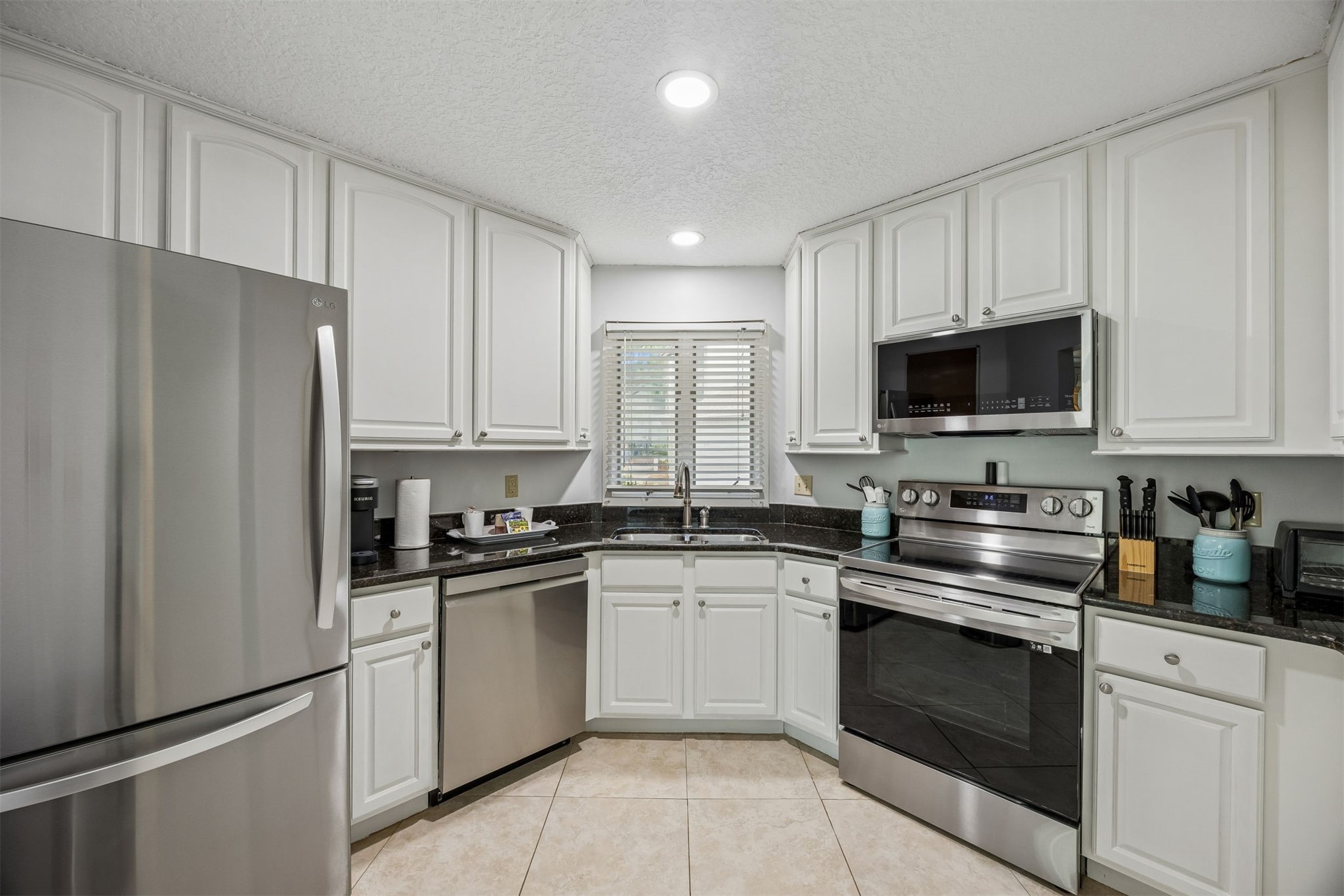 2322 / 2324 BOXWOOD LANE