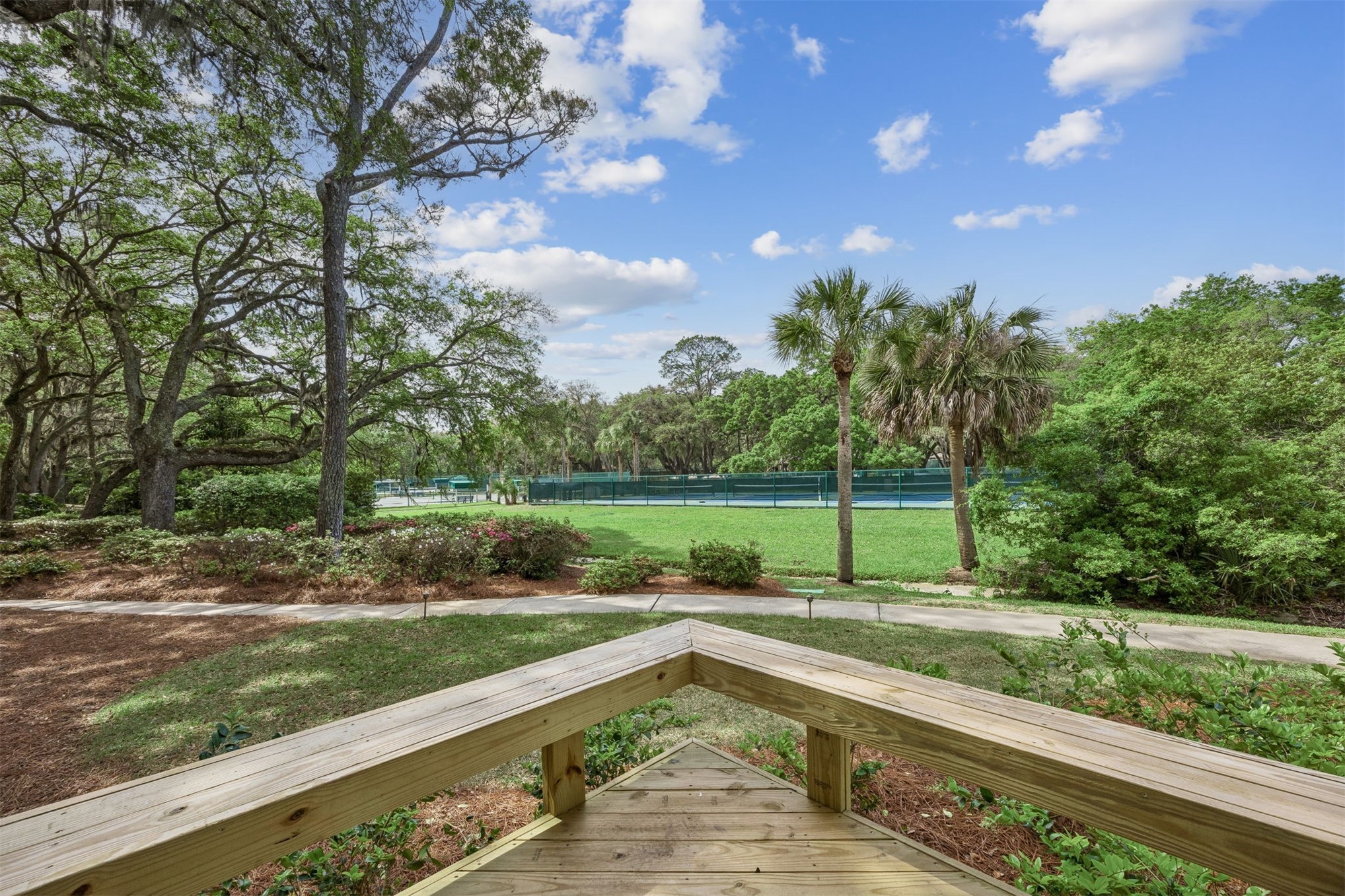 2322 / 2324 BOXWOOD LANE
