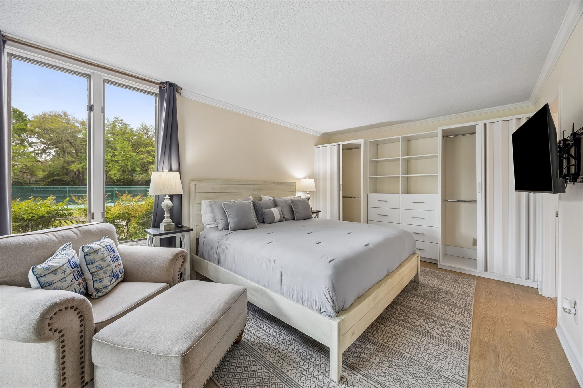 2322 / 2324 BOXWOOD LANE