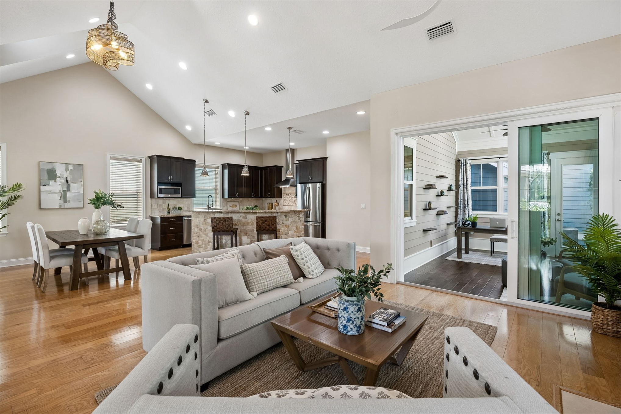 1567 OLMSTED LANE