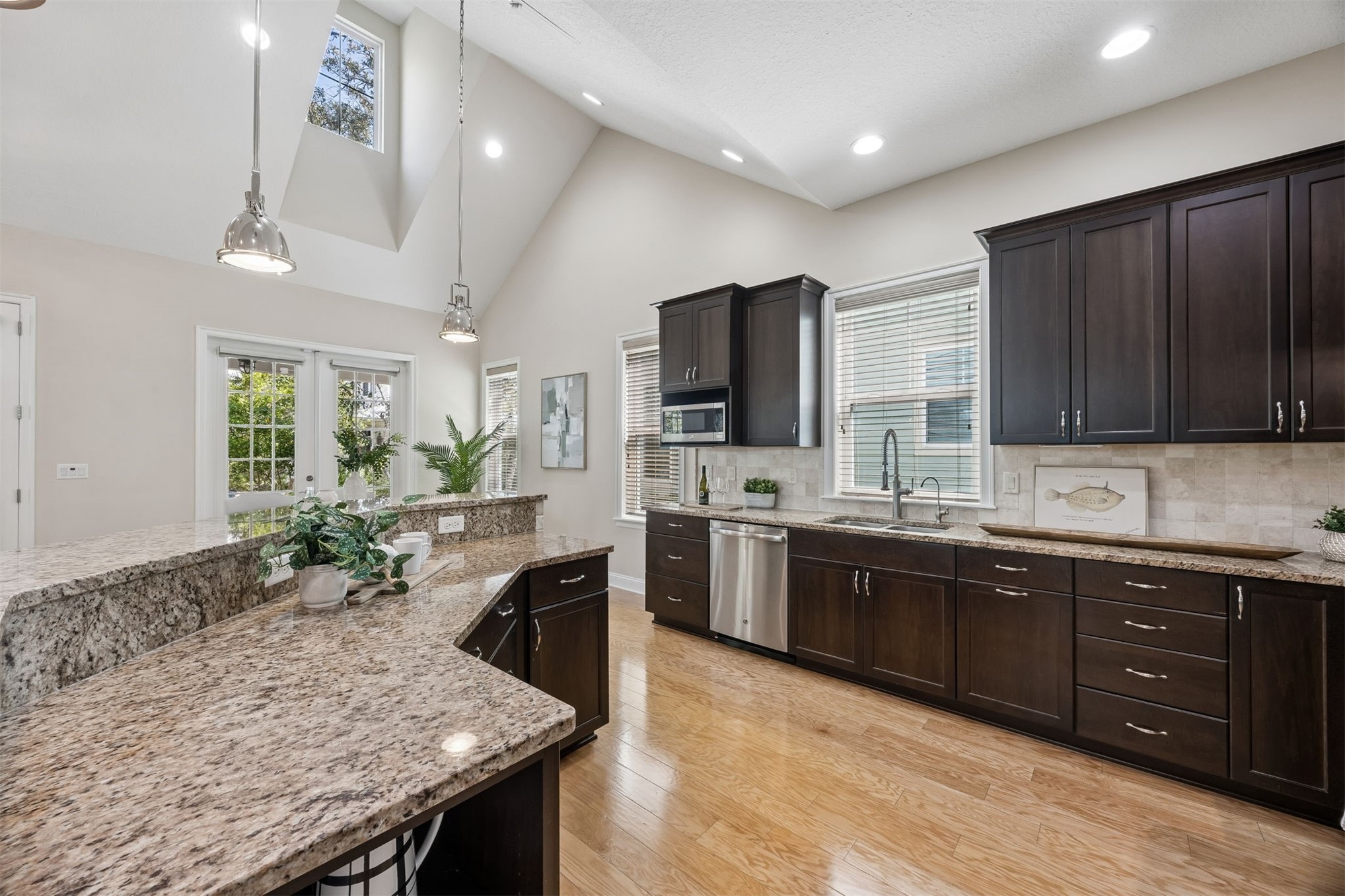 1567 OLMSTED LANE