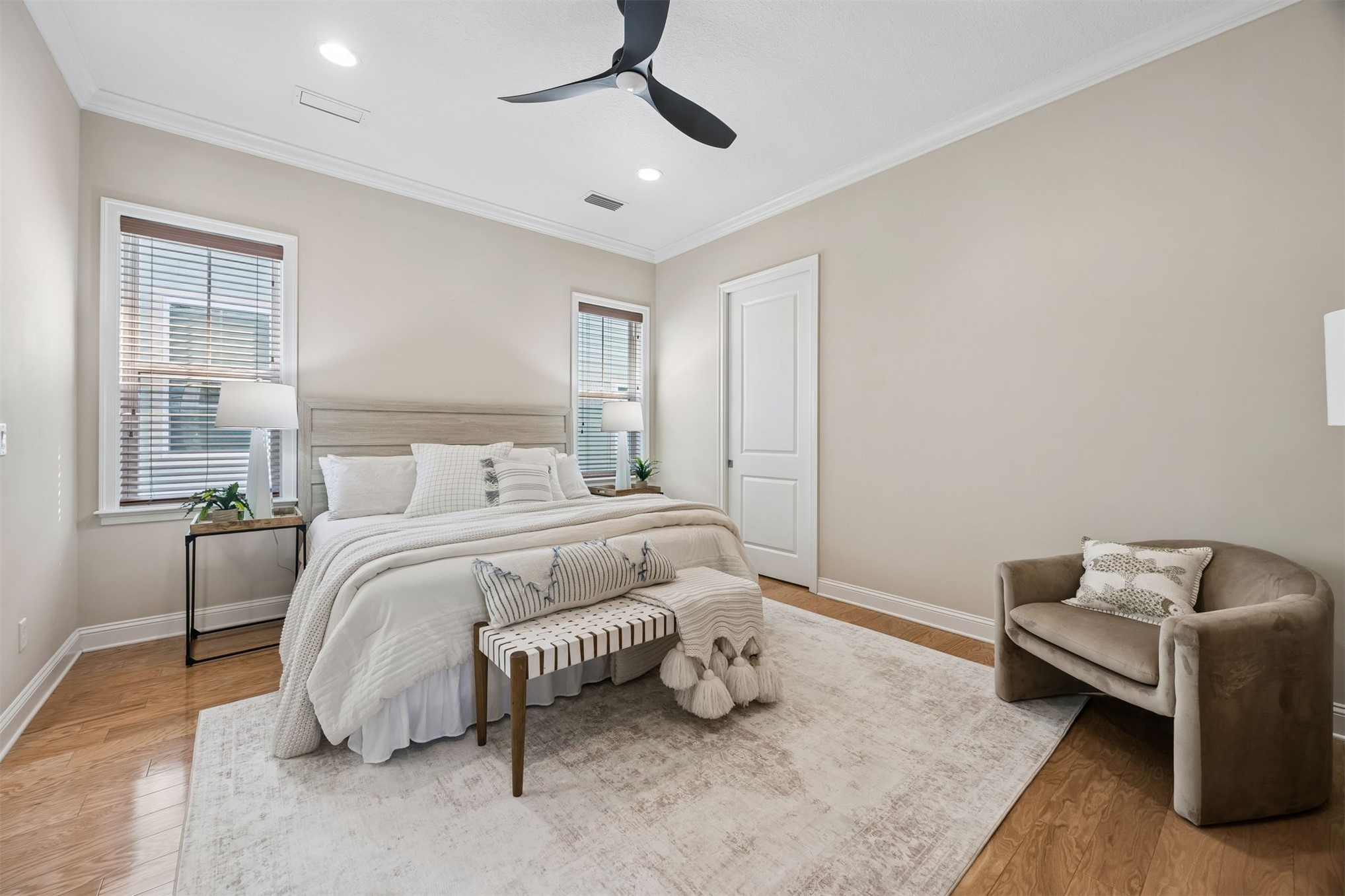 1567 OLMSTED LANE