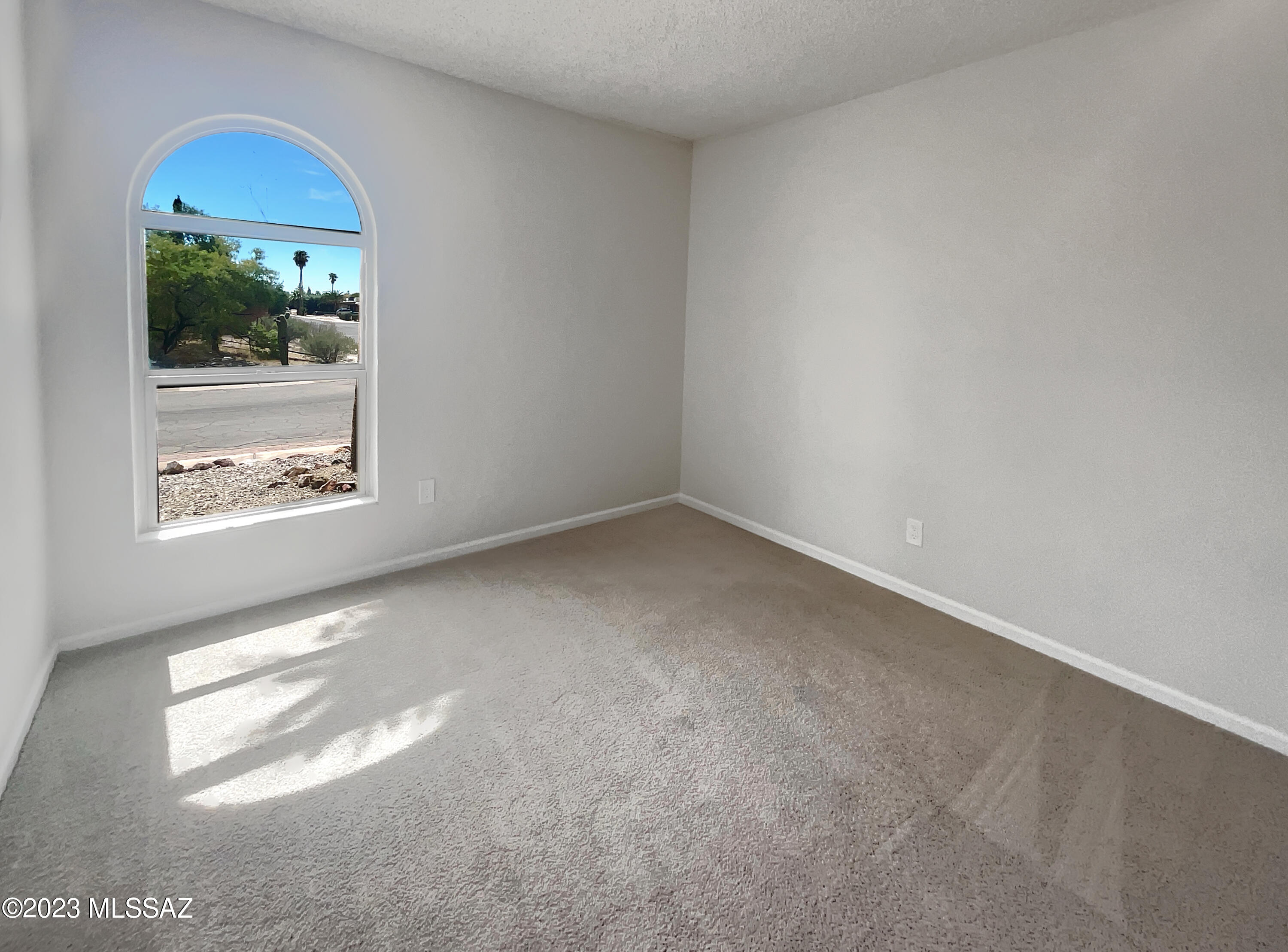 8995 E Holmes Street