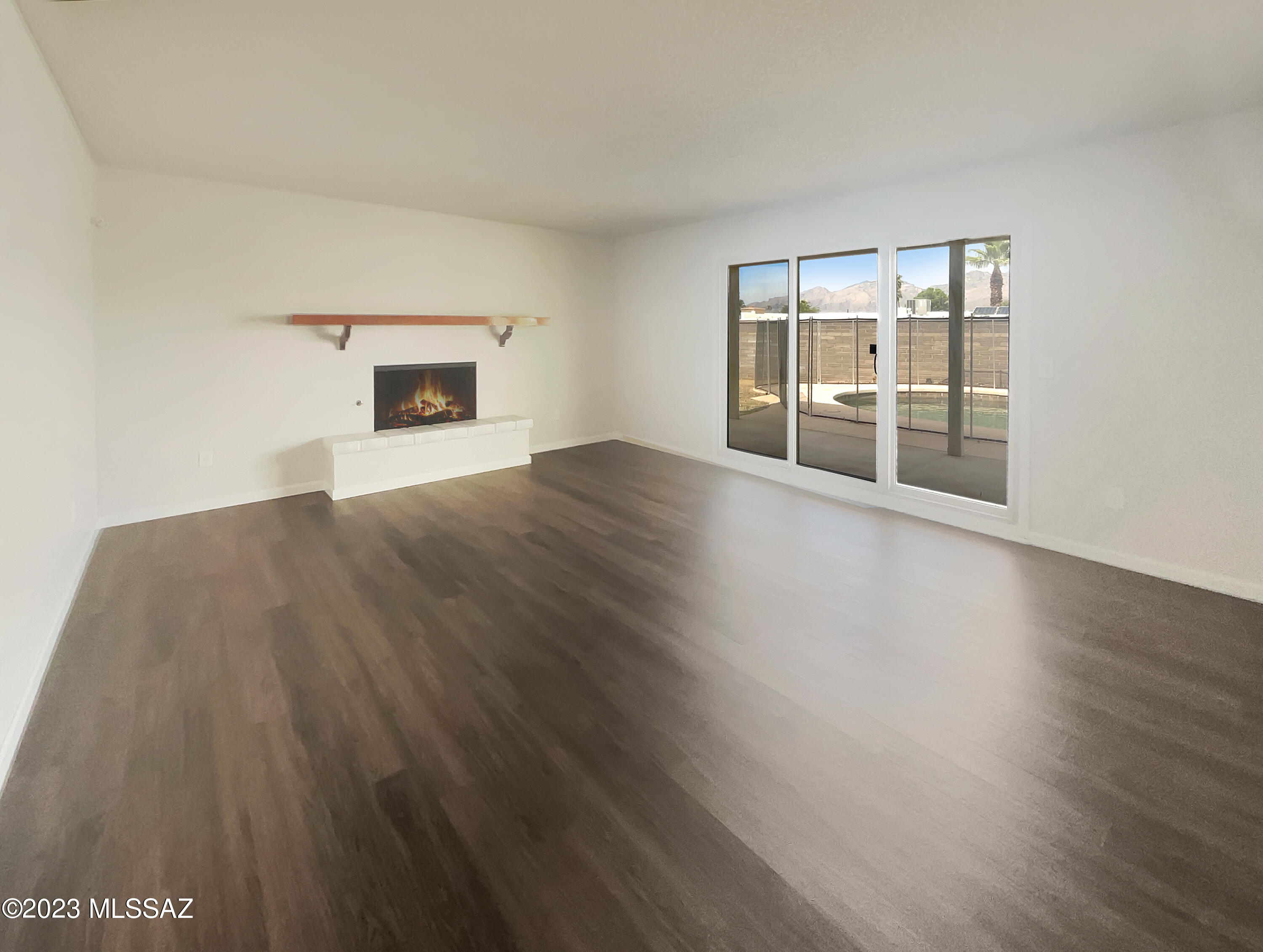 8995 E Holmes Street