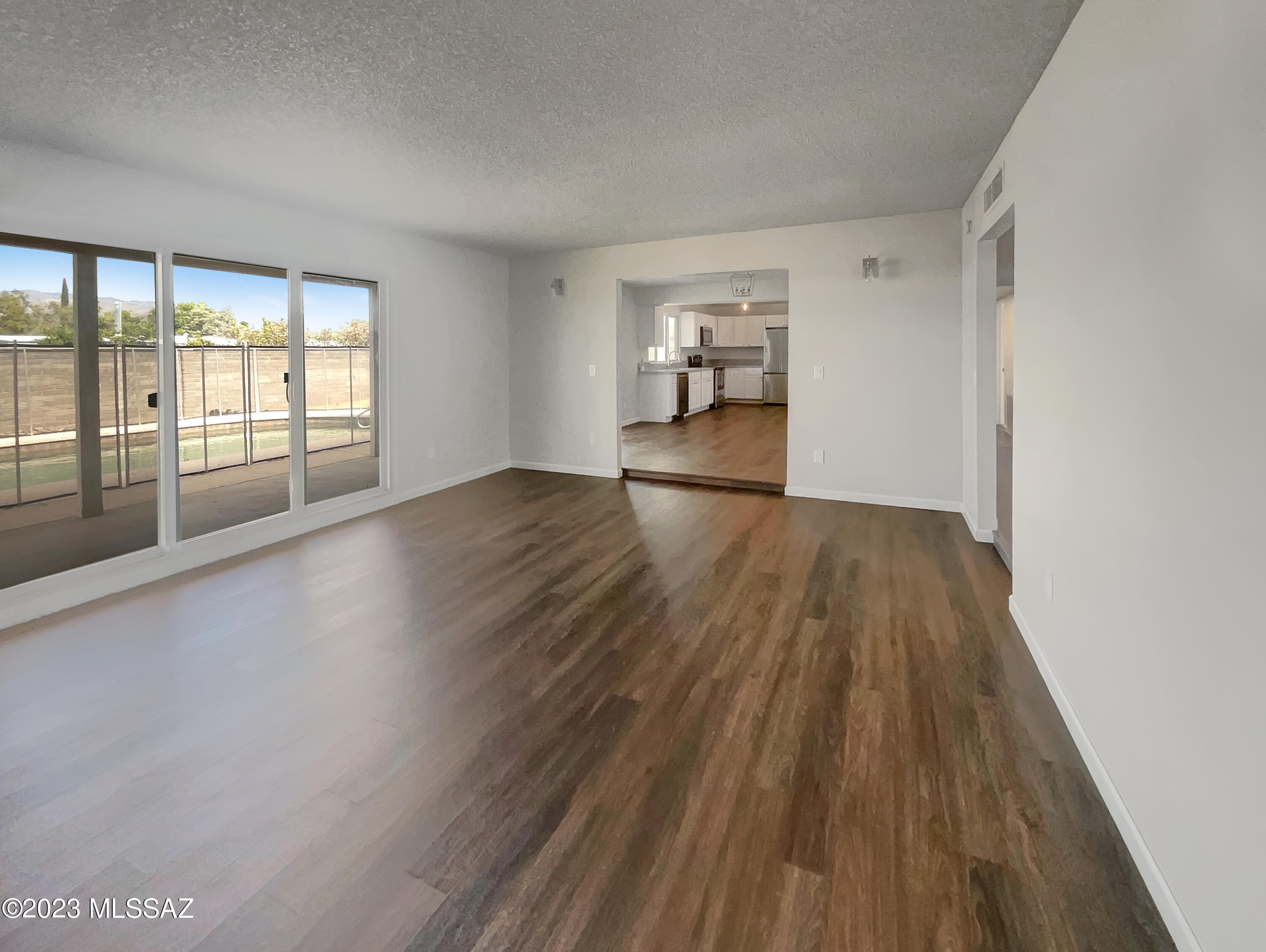 8995 E Holmes Street