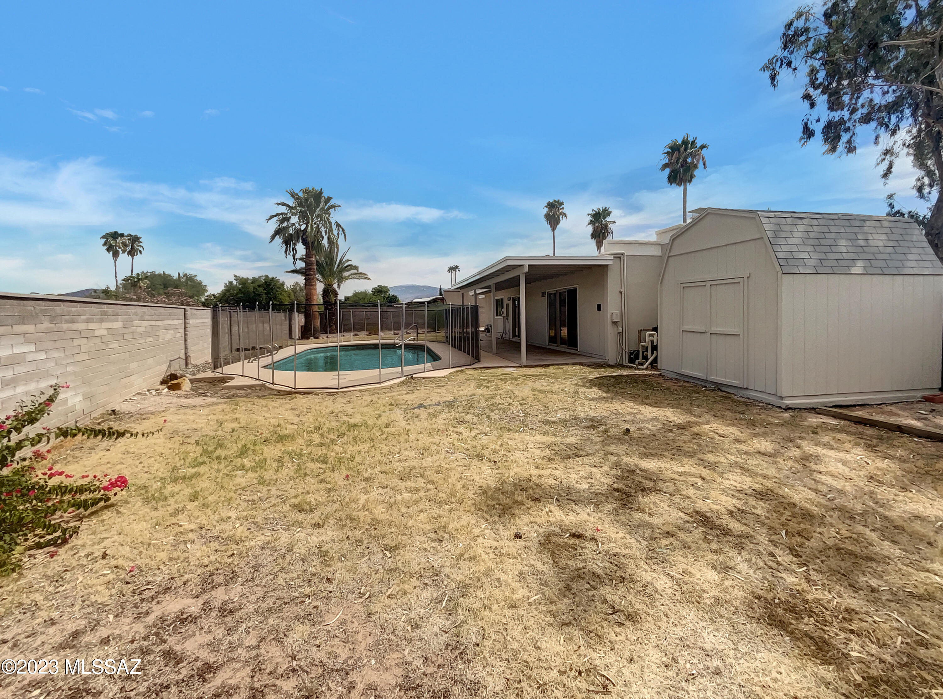 8995 E Holmes Street