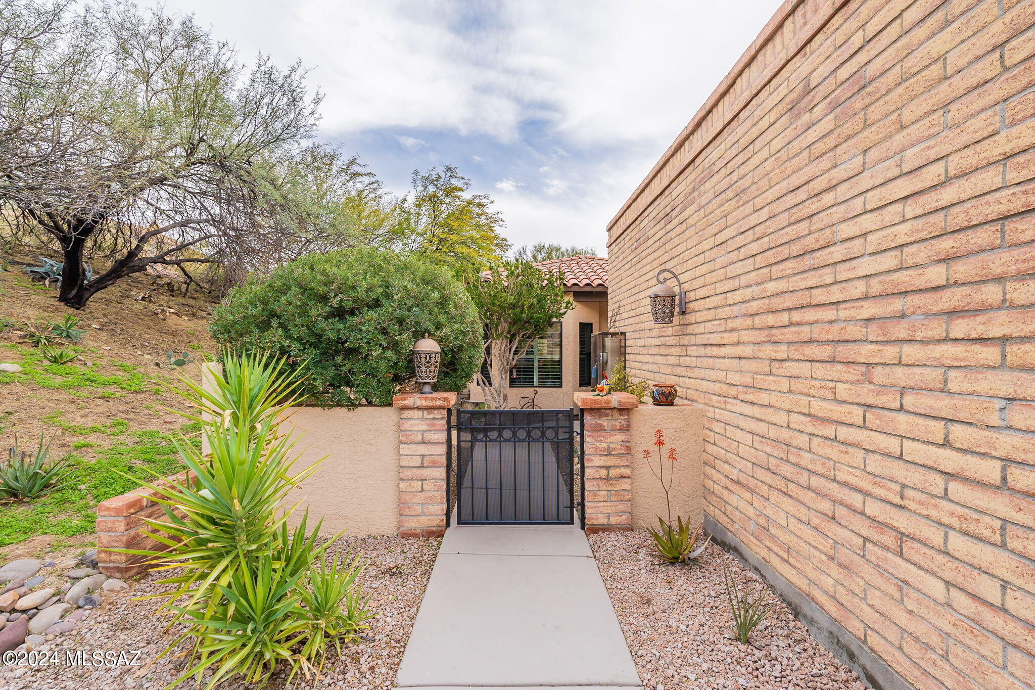 216 E Crooked Stick Drive