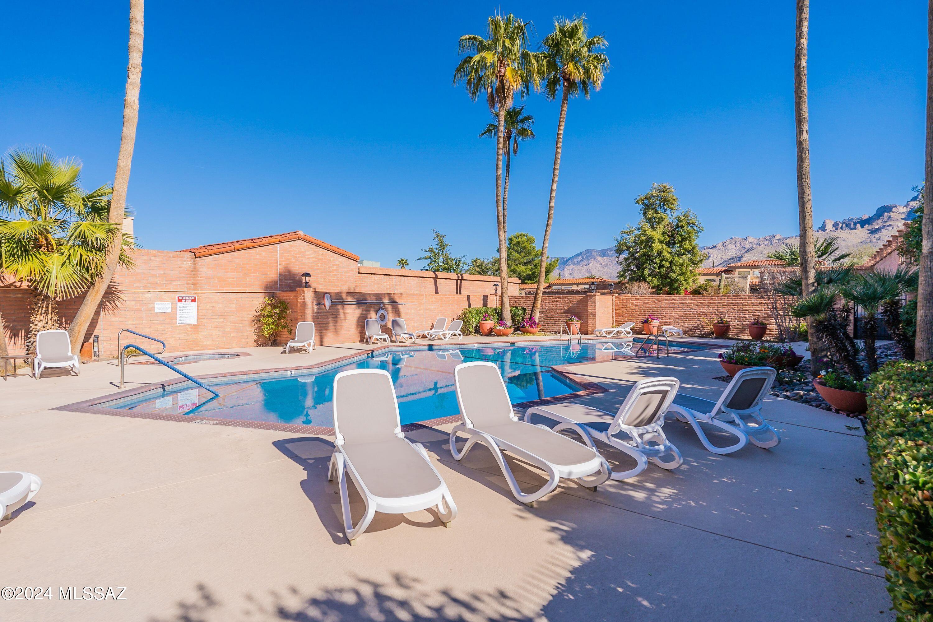 216 E Crooked Stick Drive