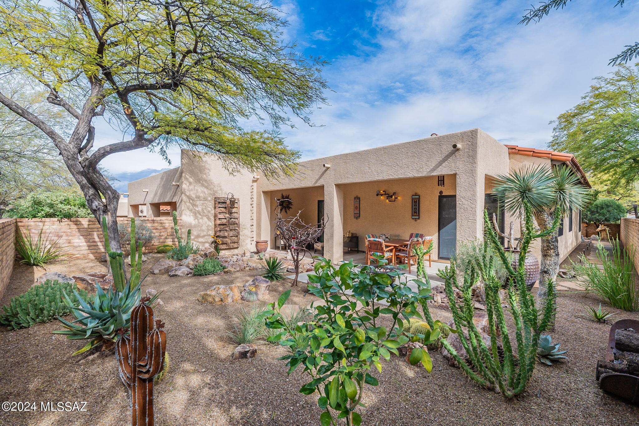 216 E Crooked Stick Drive