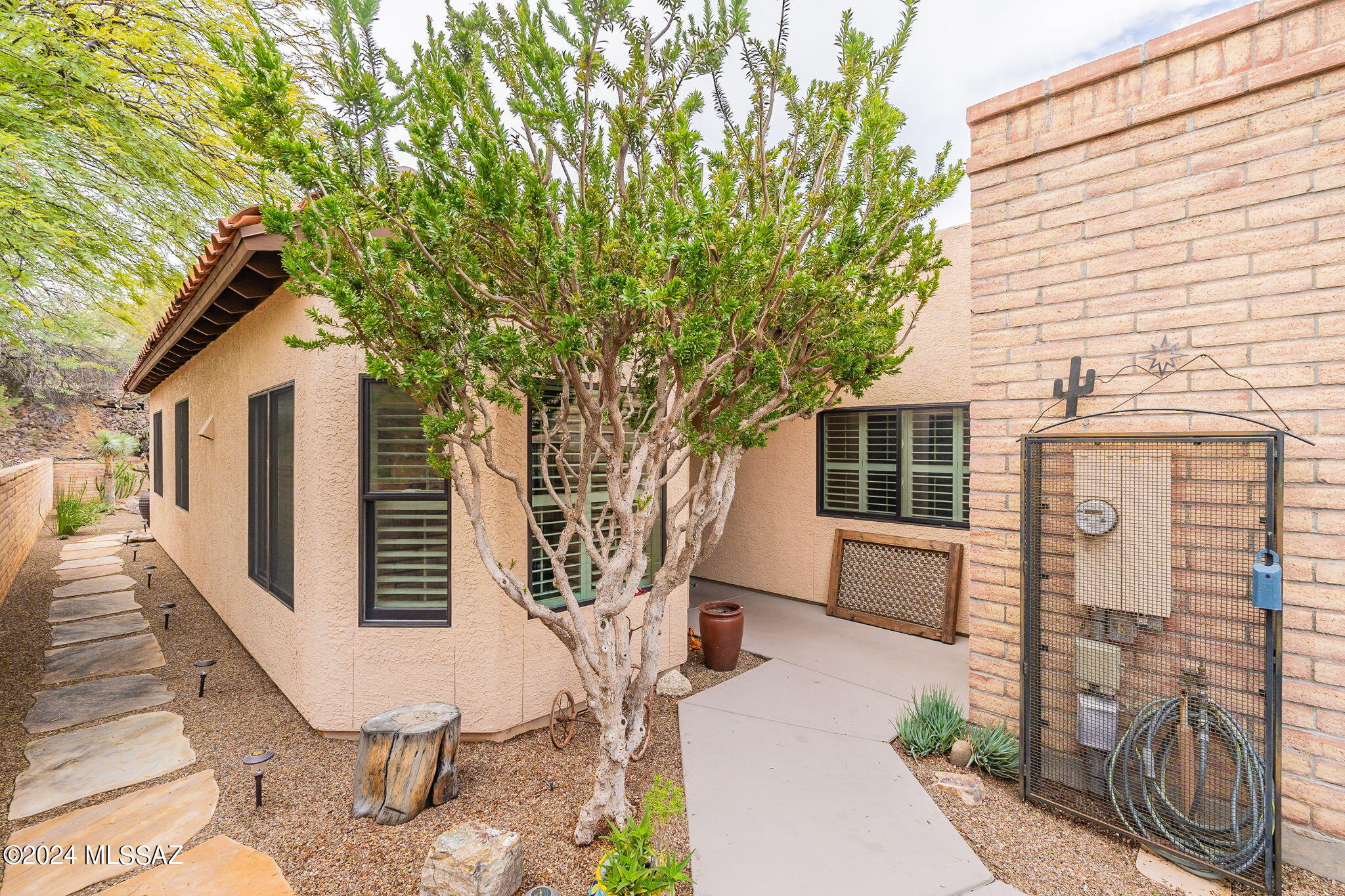 216 E Crooked Stick Drive