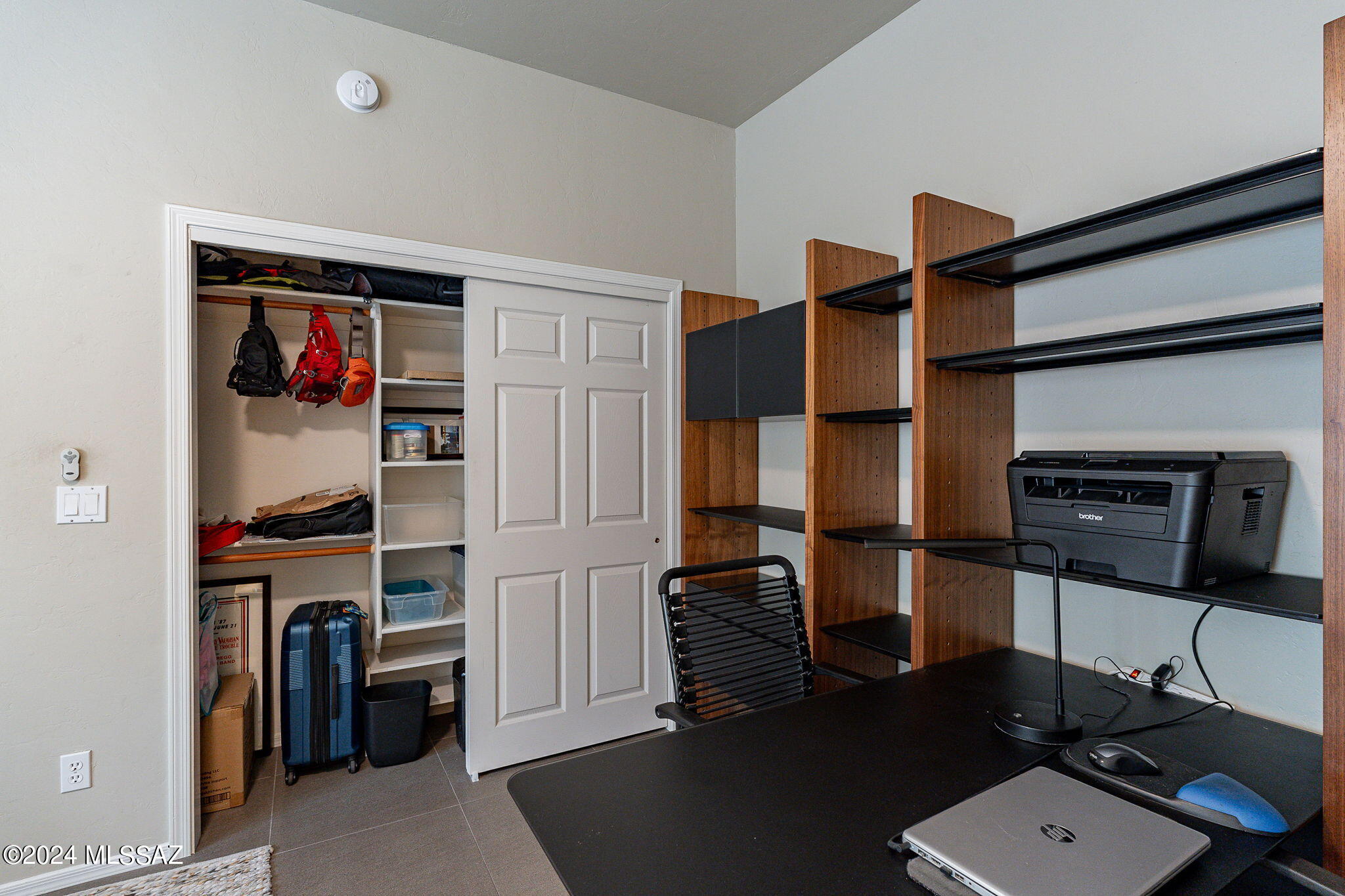 216 E Crooked Stick Drive