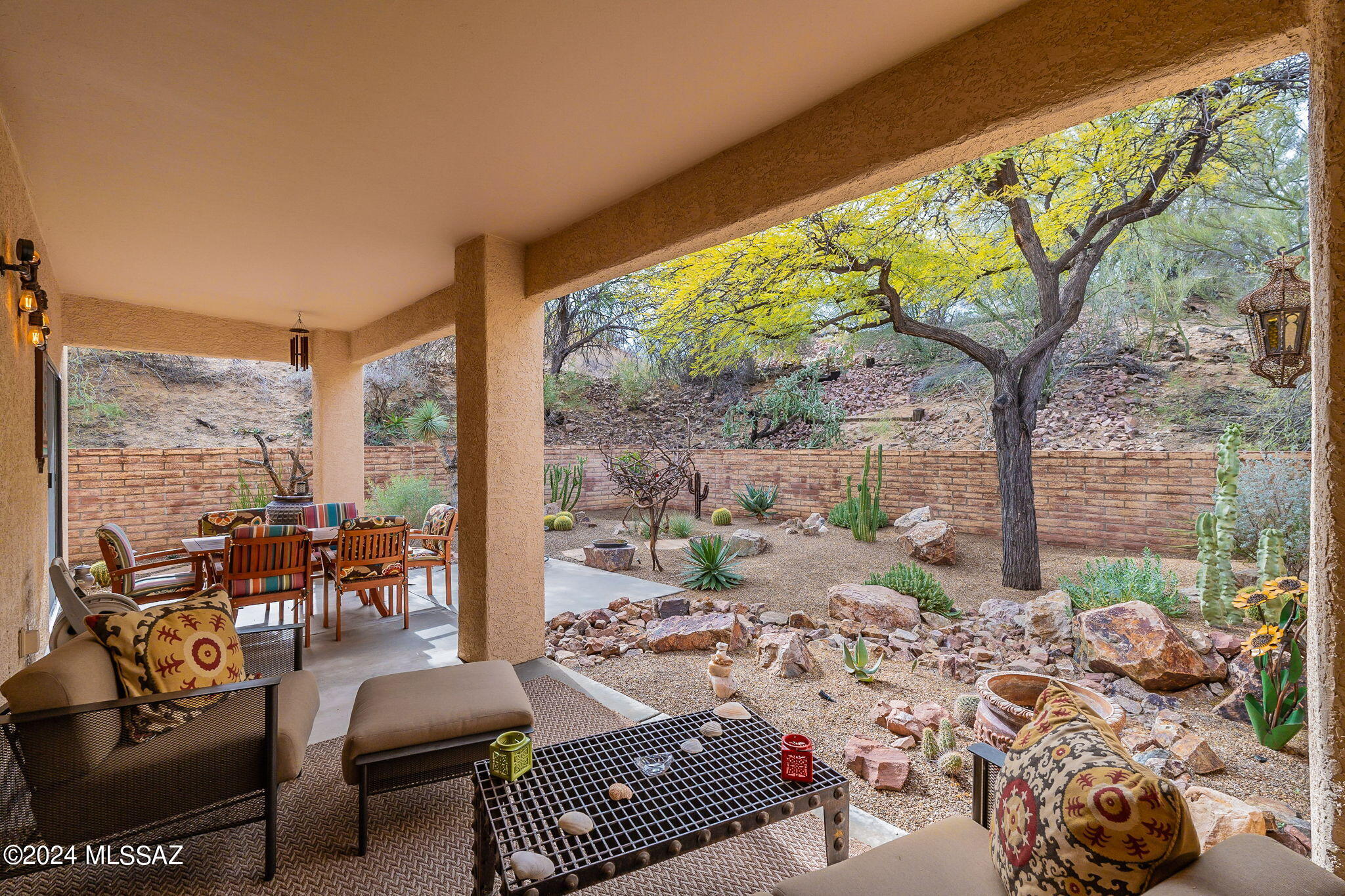 216 E Crooked Stick Drive