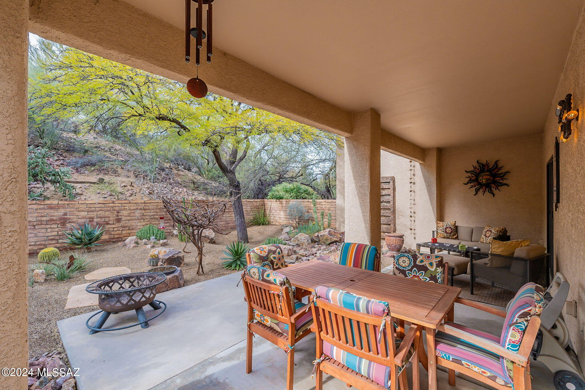 216 E Crooked Stick Drive