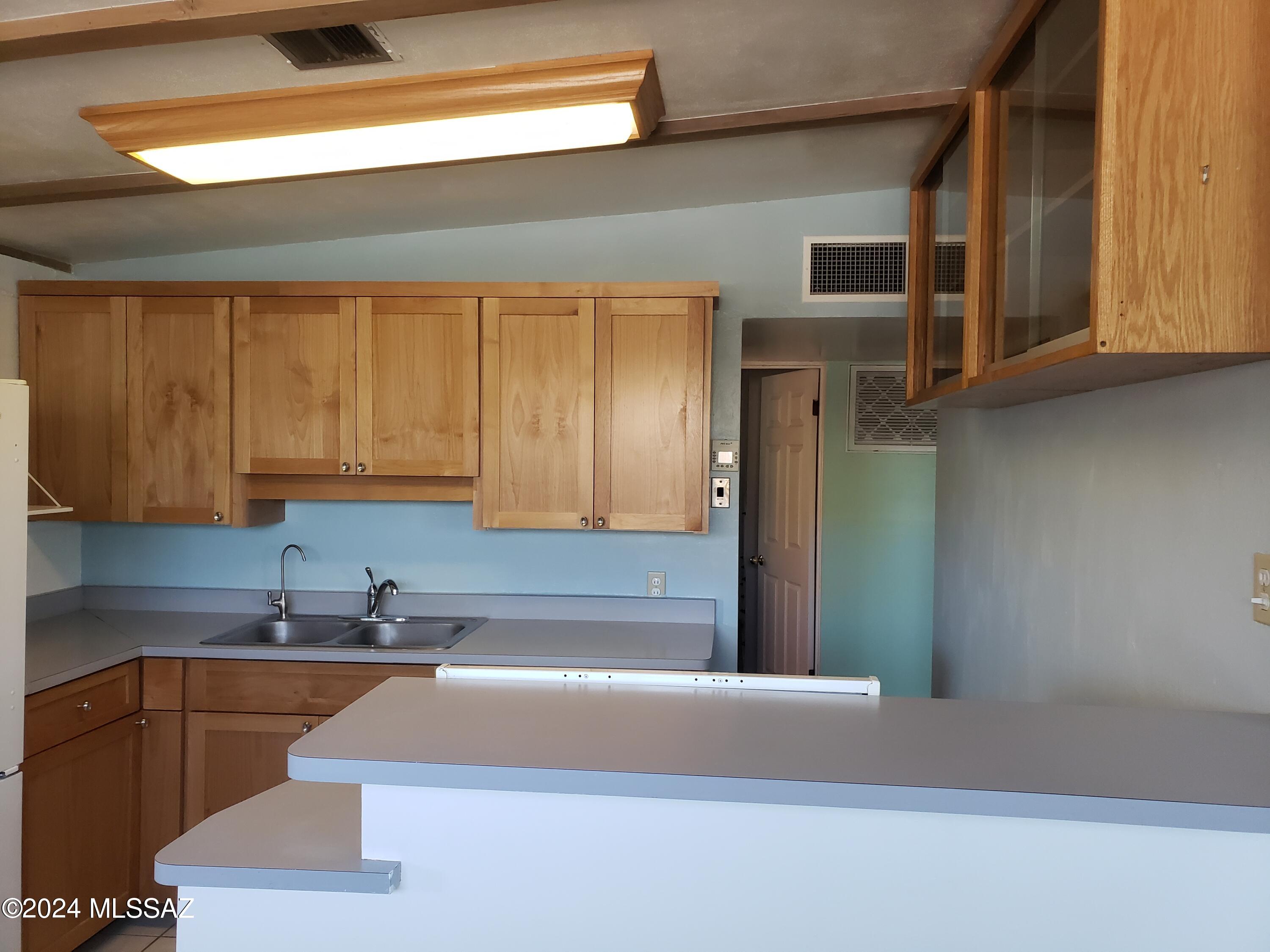 2618 N Sparkman Boulevard