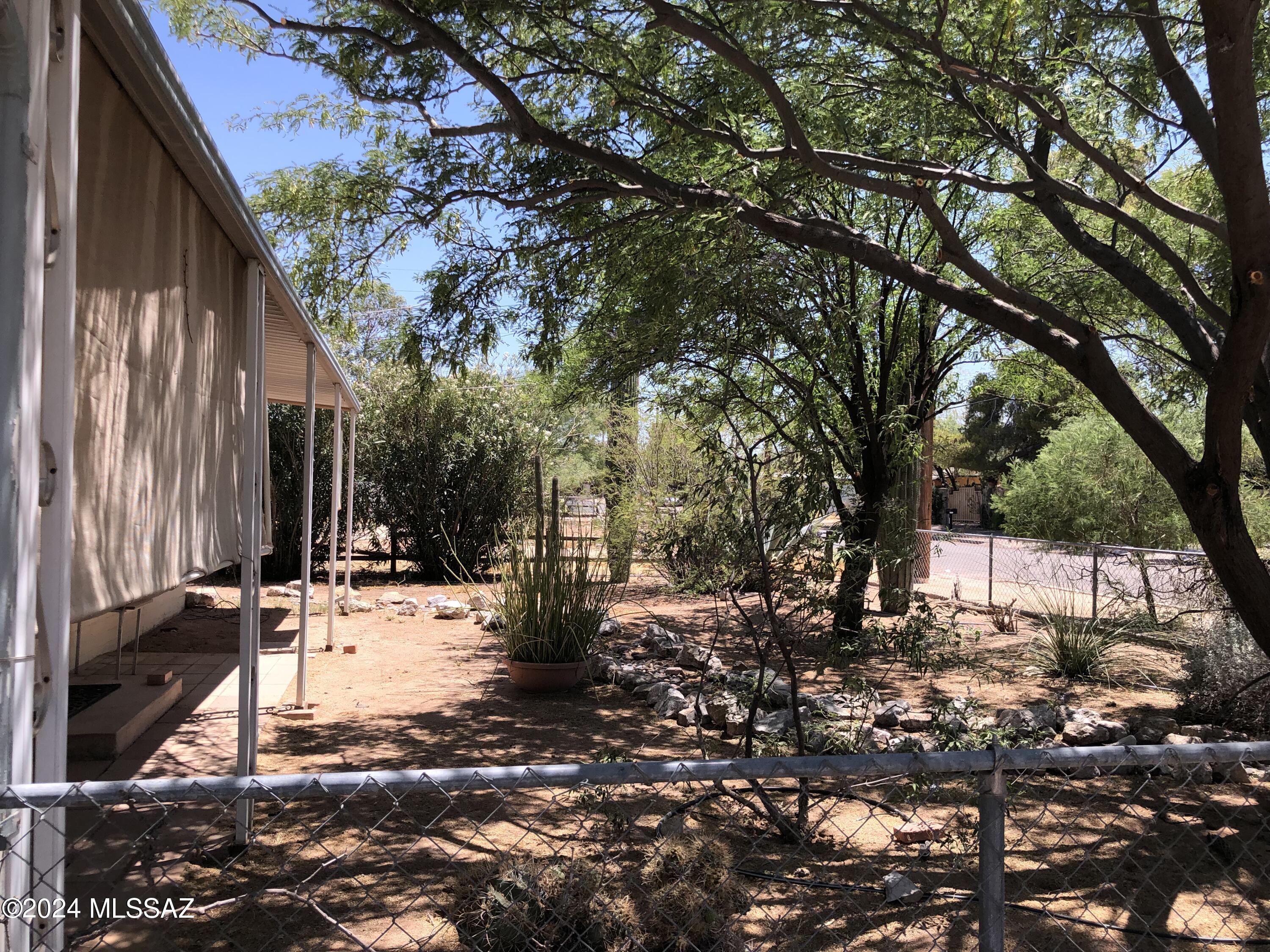 2618 N Sparkman Boulevard