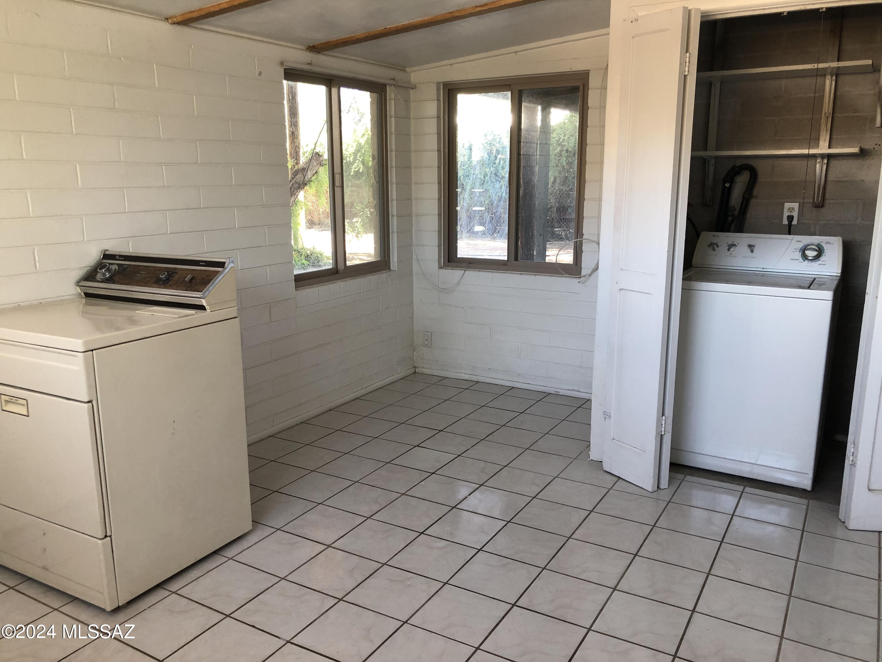 2618 N Sparkman Boulevard