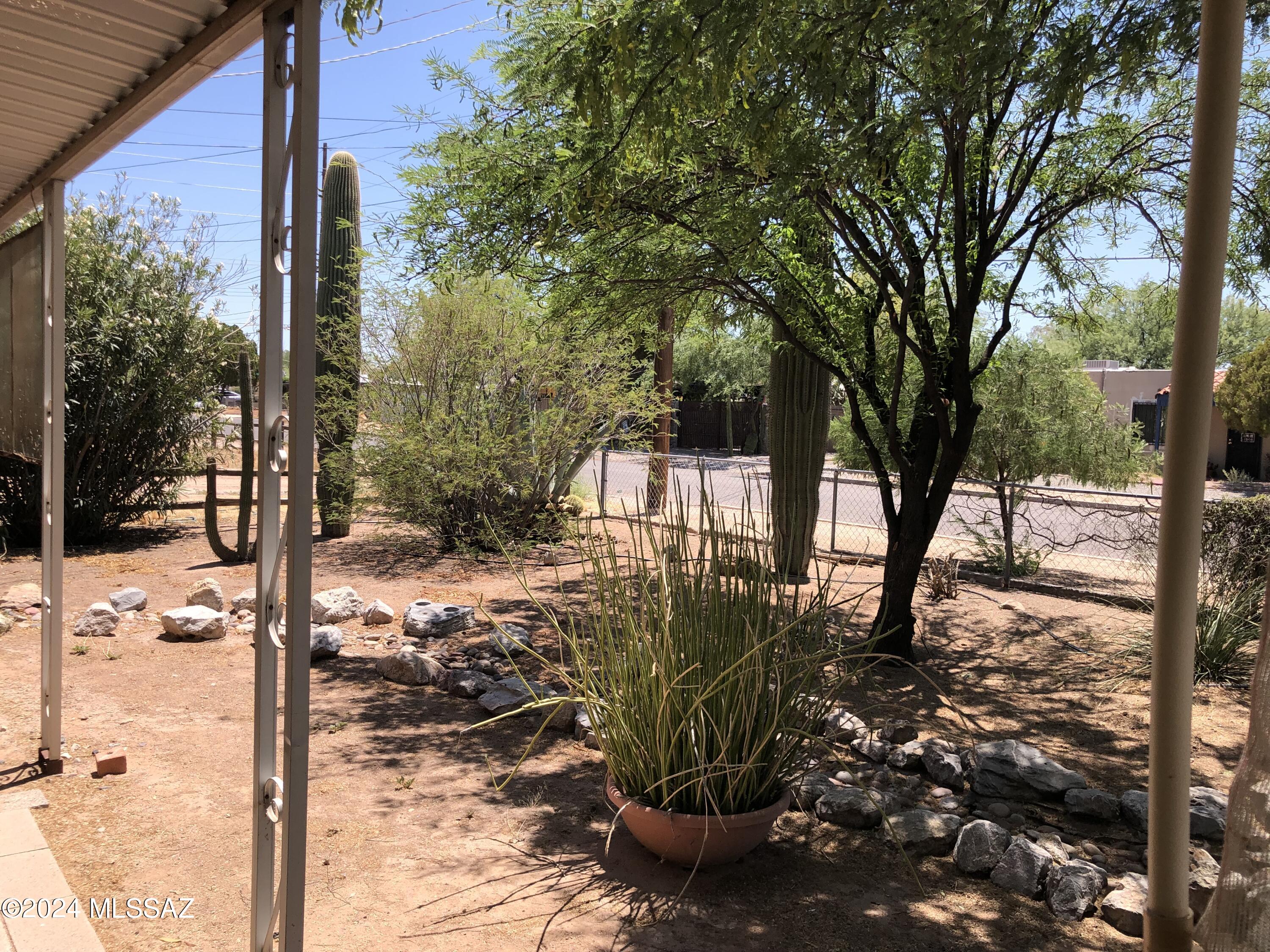 2618 N Sparkman Boulevard