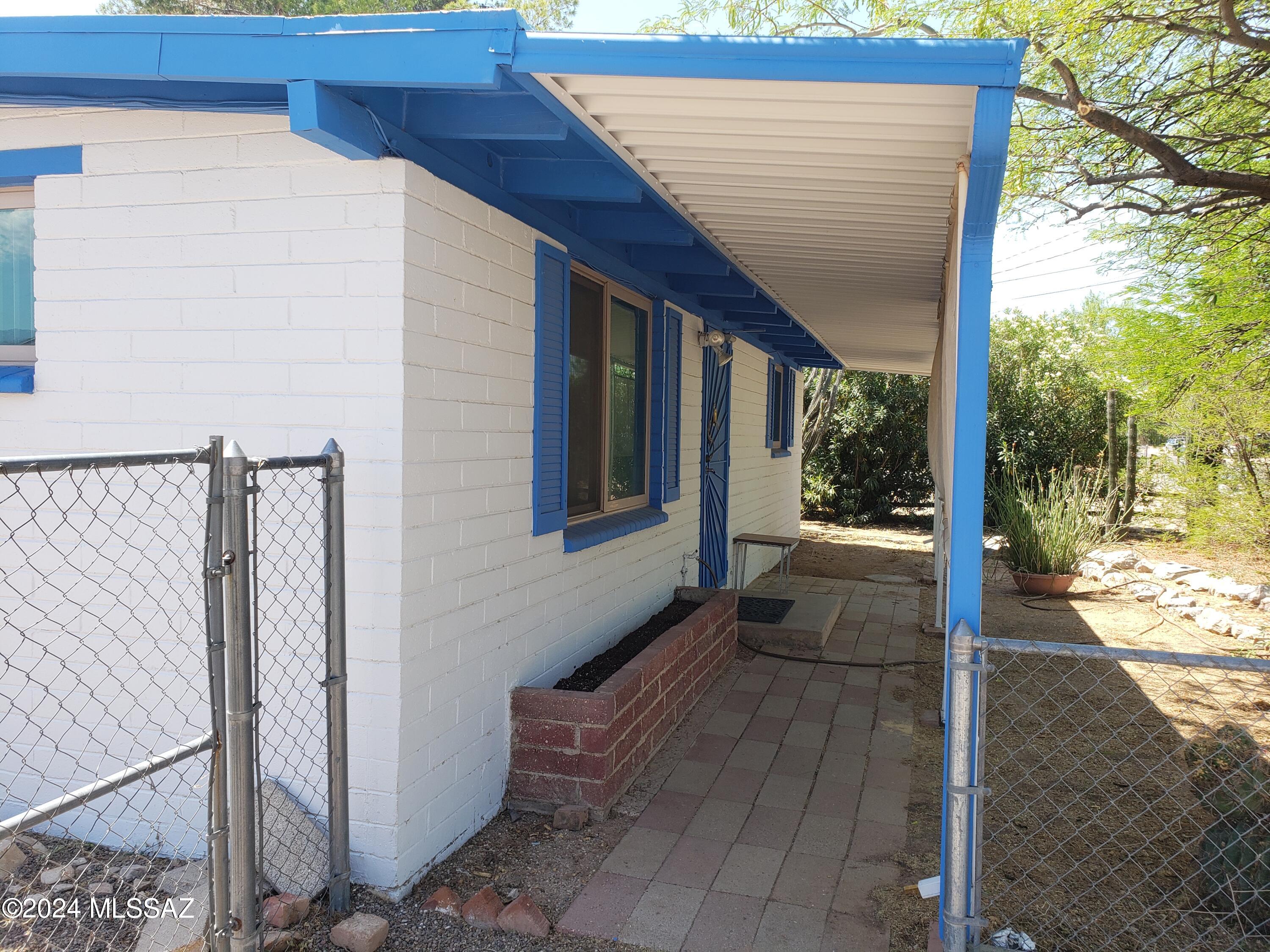 2618 N Sparkman Boulevard