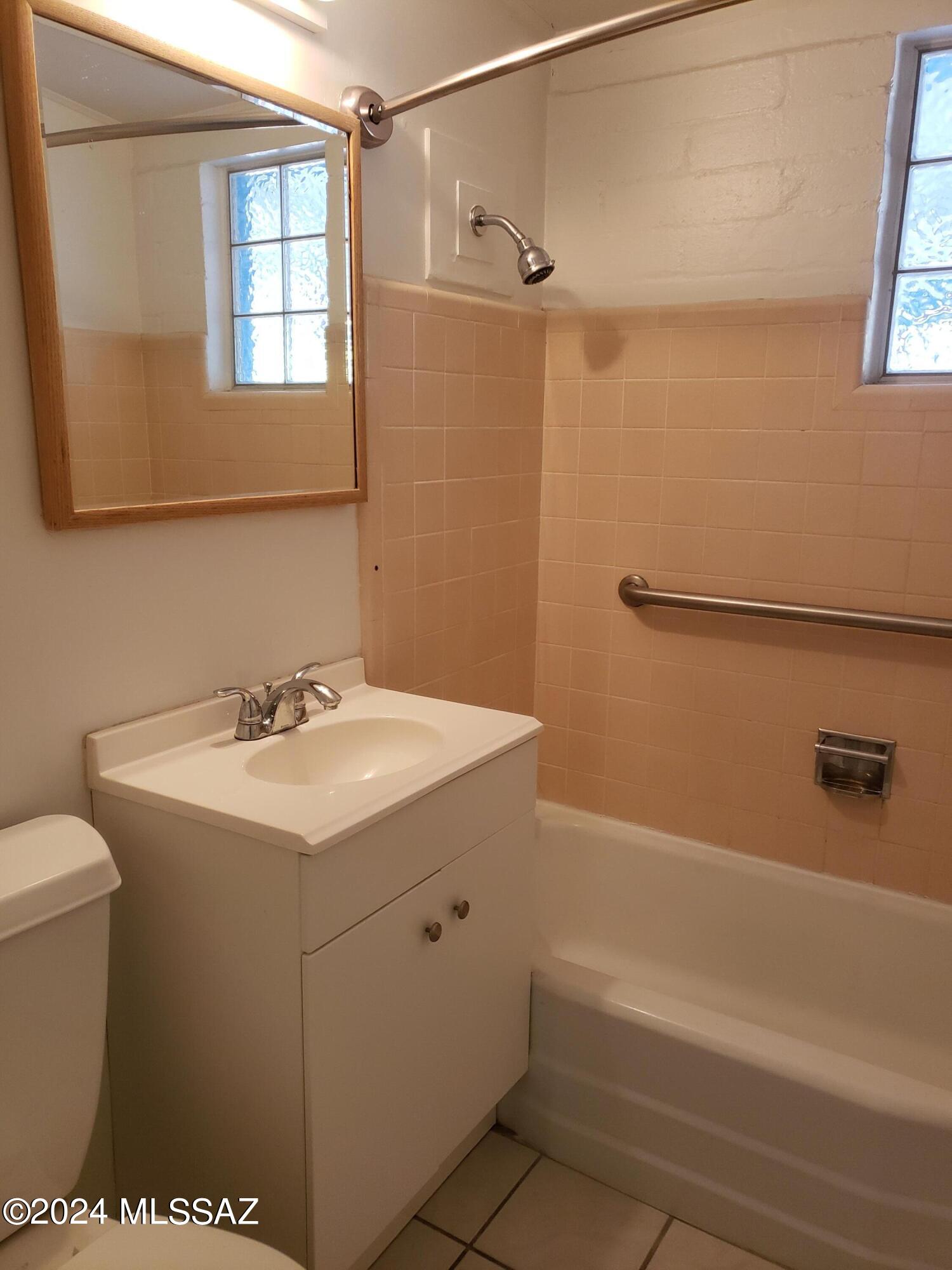 2618 N Sparkman Boulevard