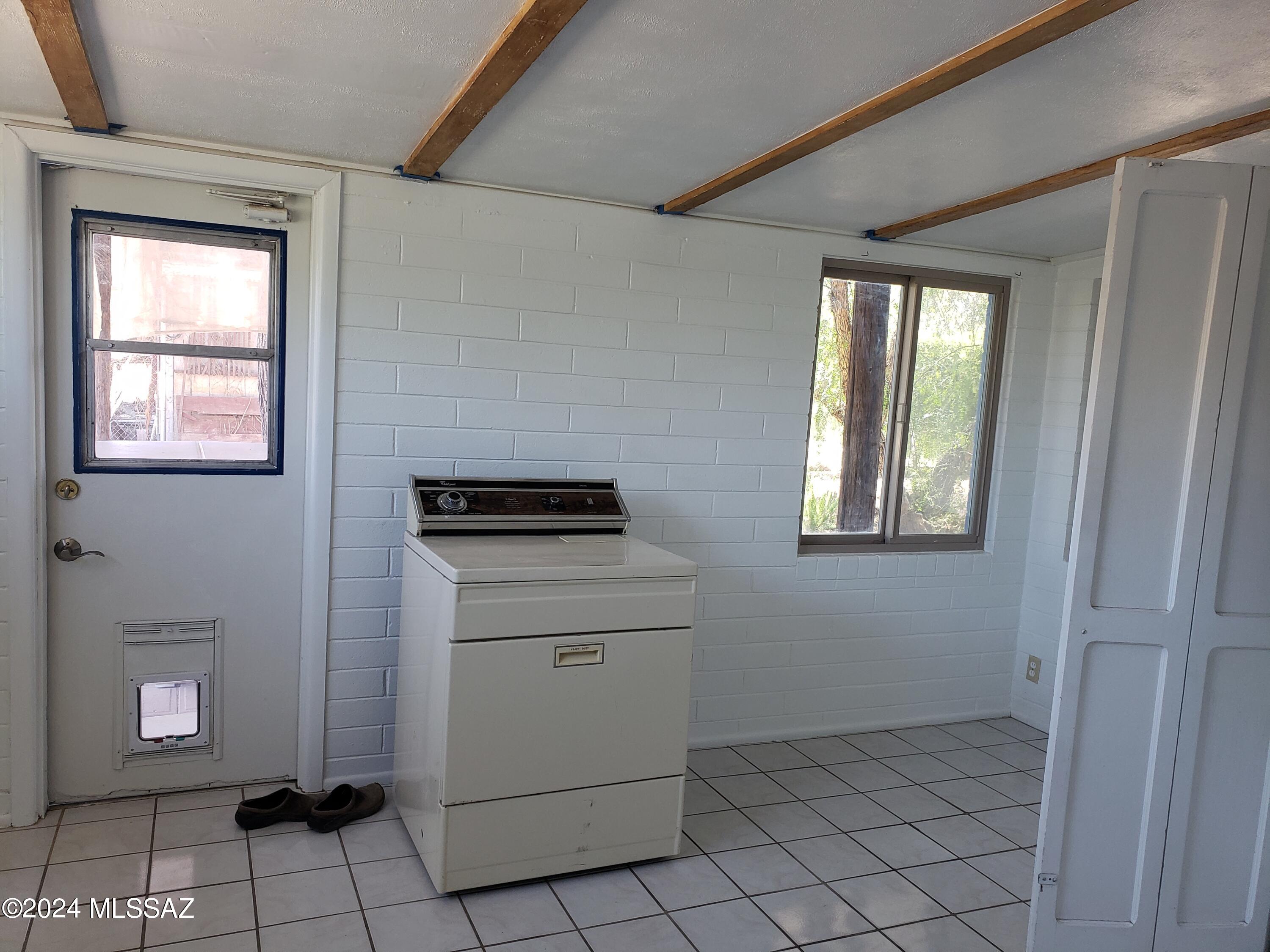 2618 N Sparkman Boulevard